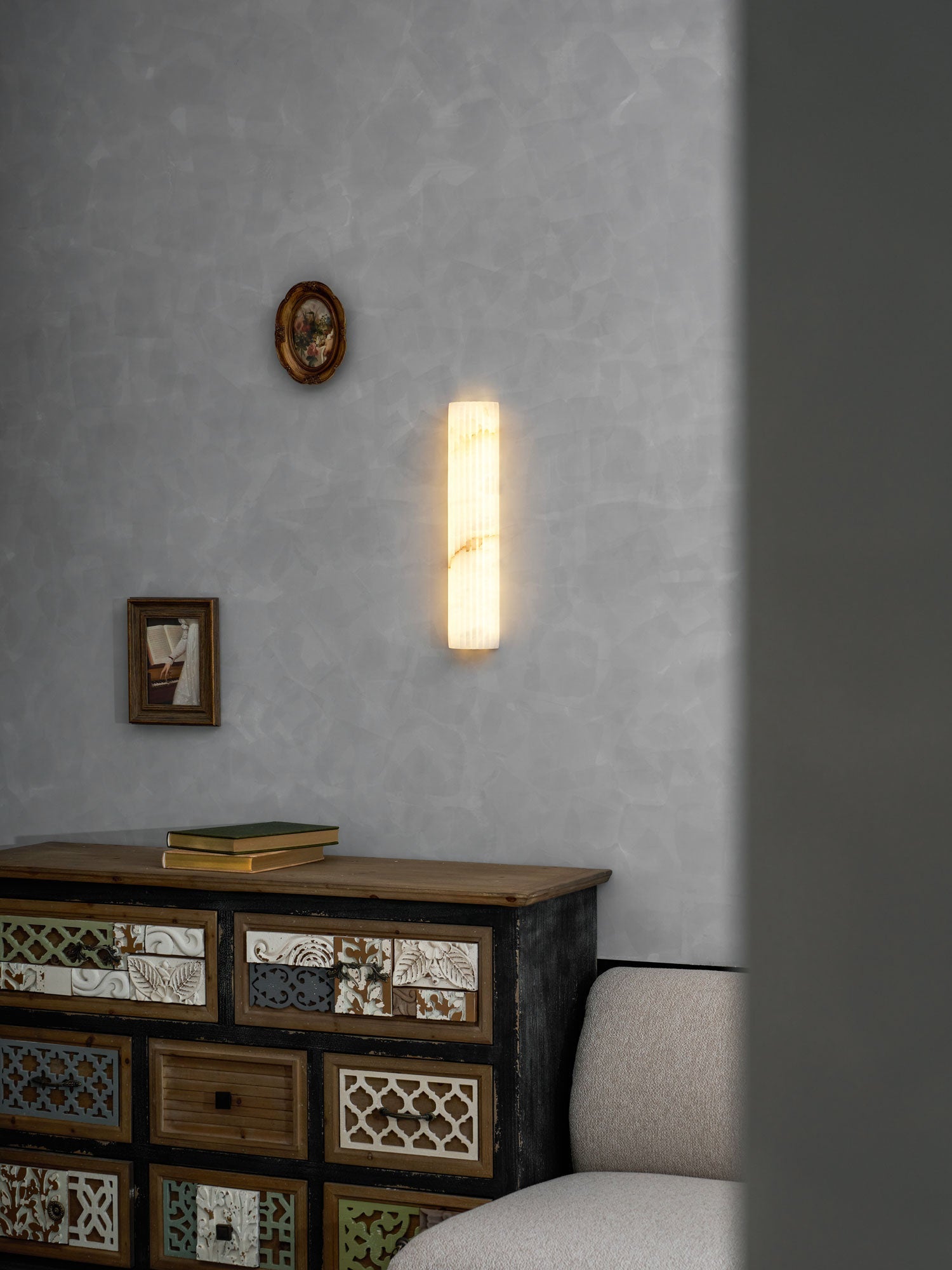 alvia-alabaster-wall-light-anzaz--50