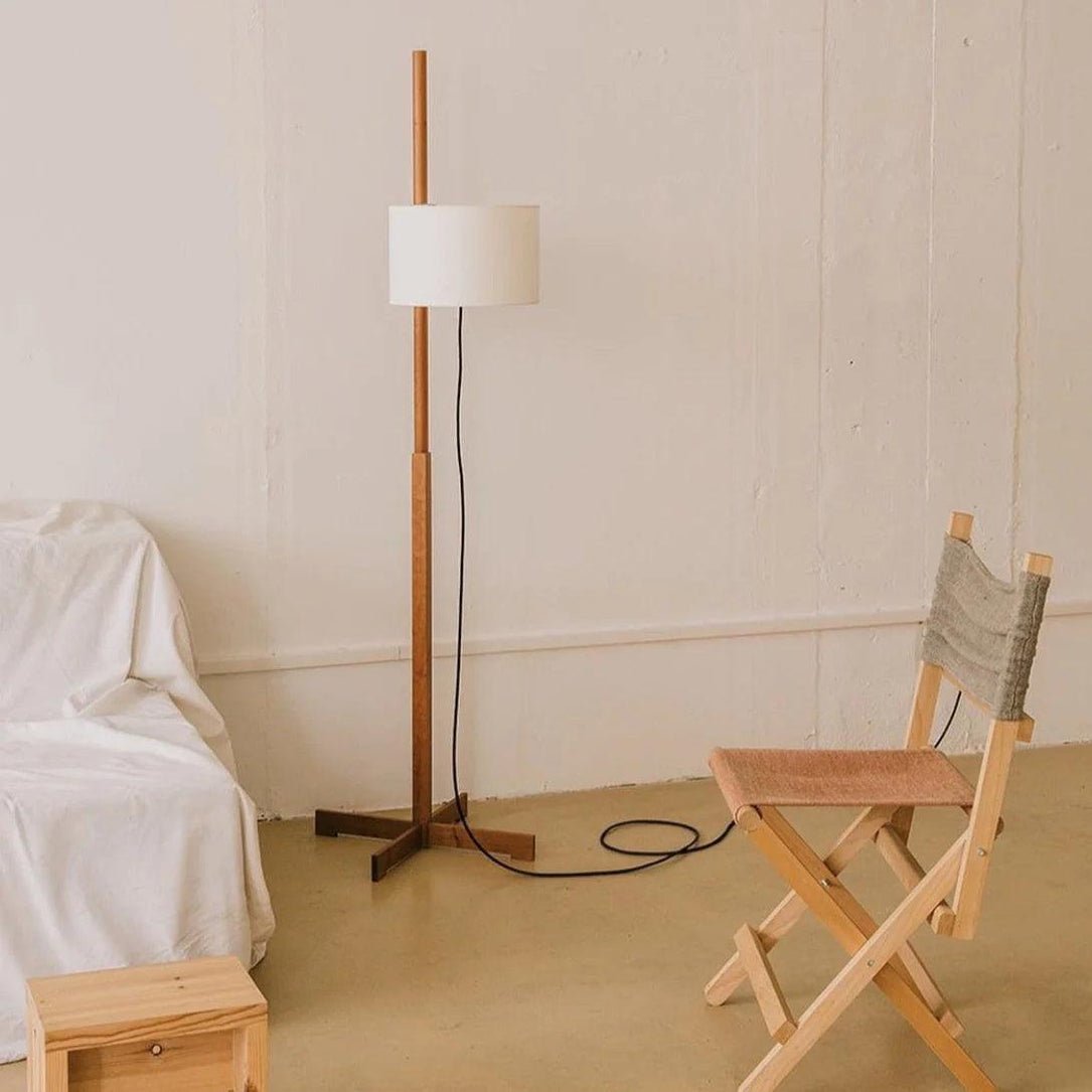 wood-tmm-floor-lamp-anzaz-Nature wood color & Beige Lampshade-3