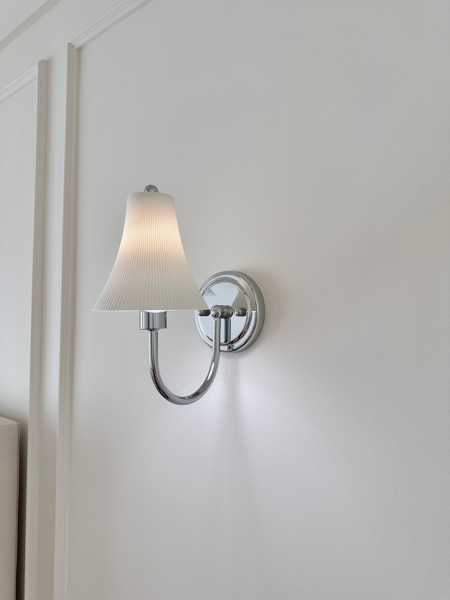 slim-waist-wall-sconce-anzaz--13