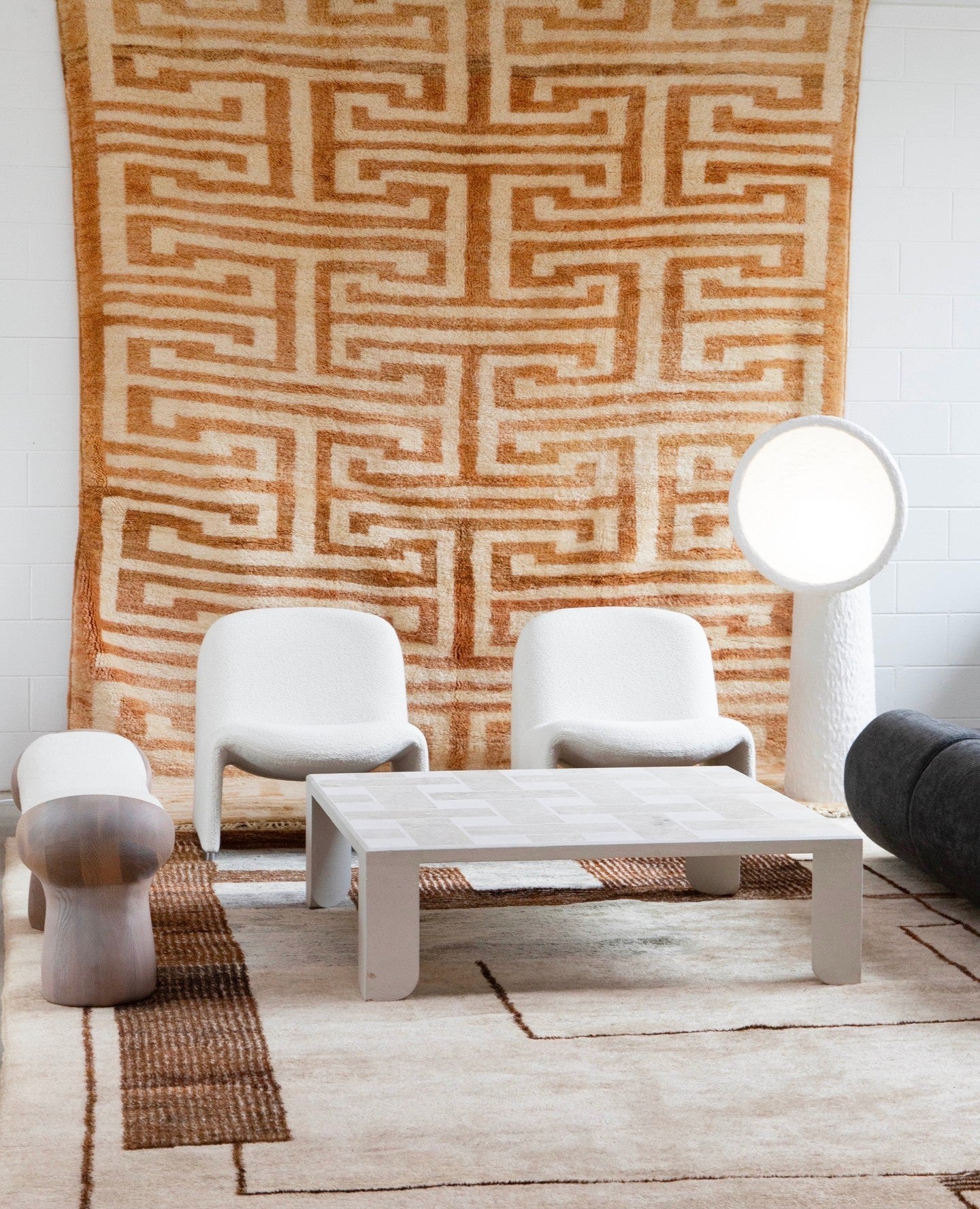 echo-sculptural-floor-lamp-anzaz--27