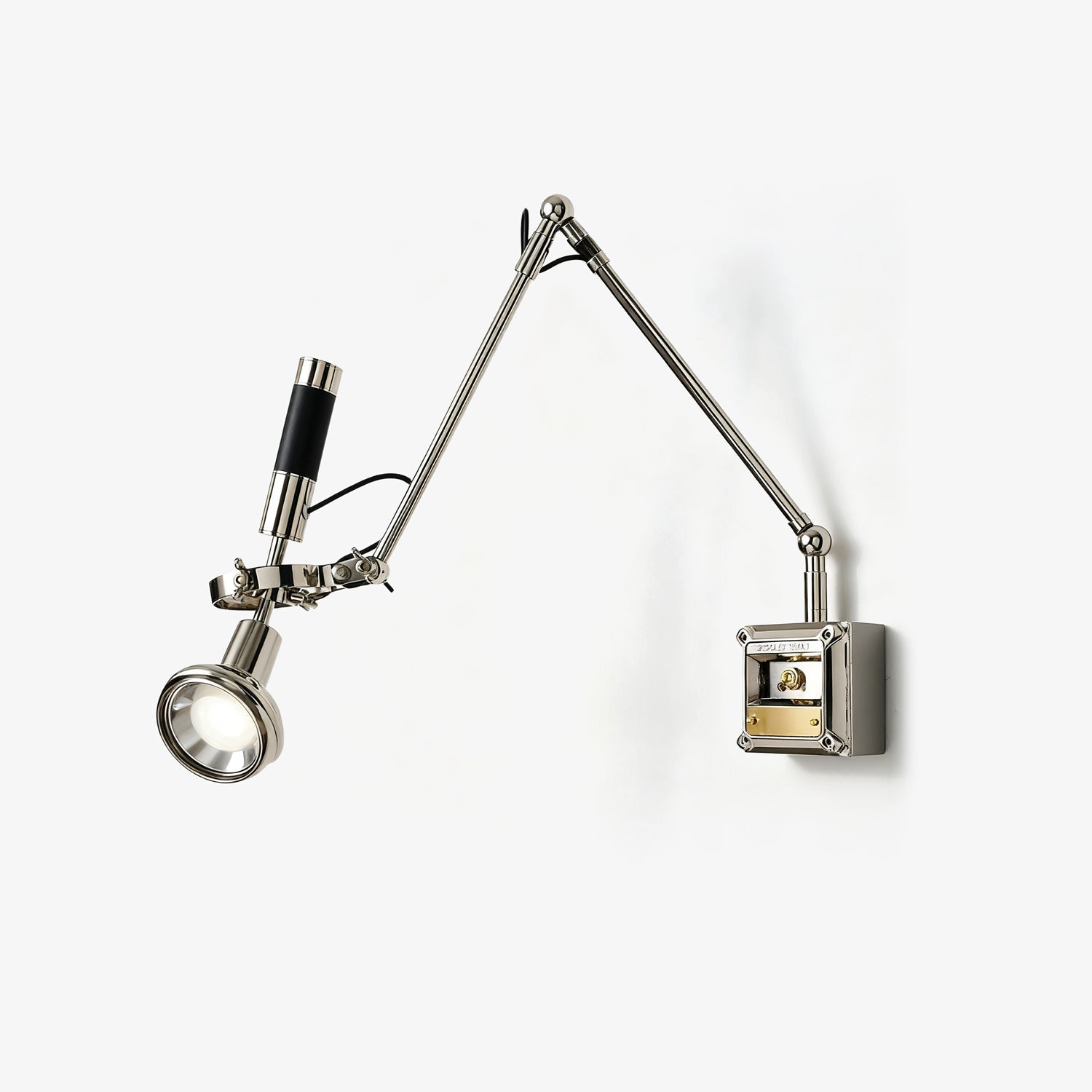 precision-beam-wall-lamp-anzaz-Chrome-1