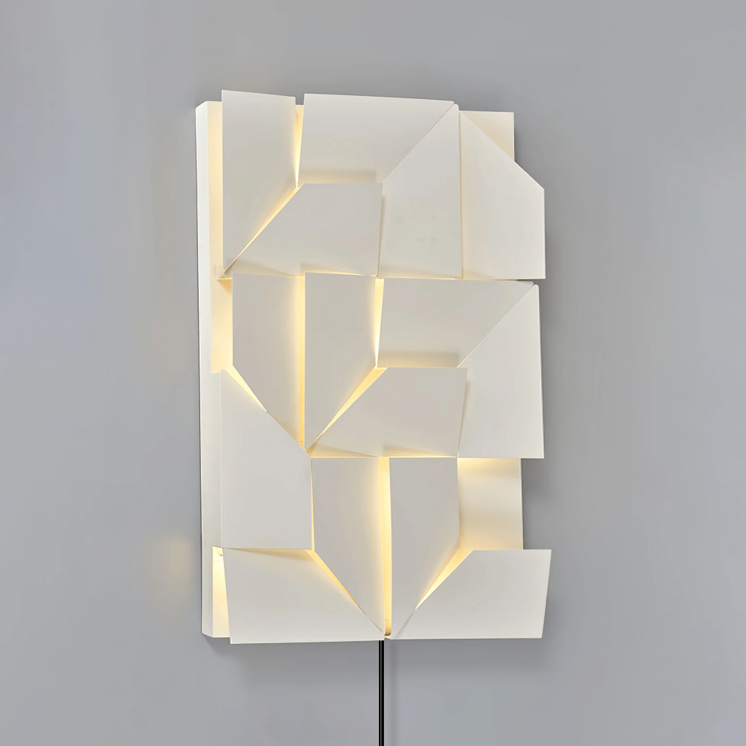 shadows-grand-plug-in-sconce-anzaz--161