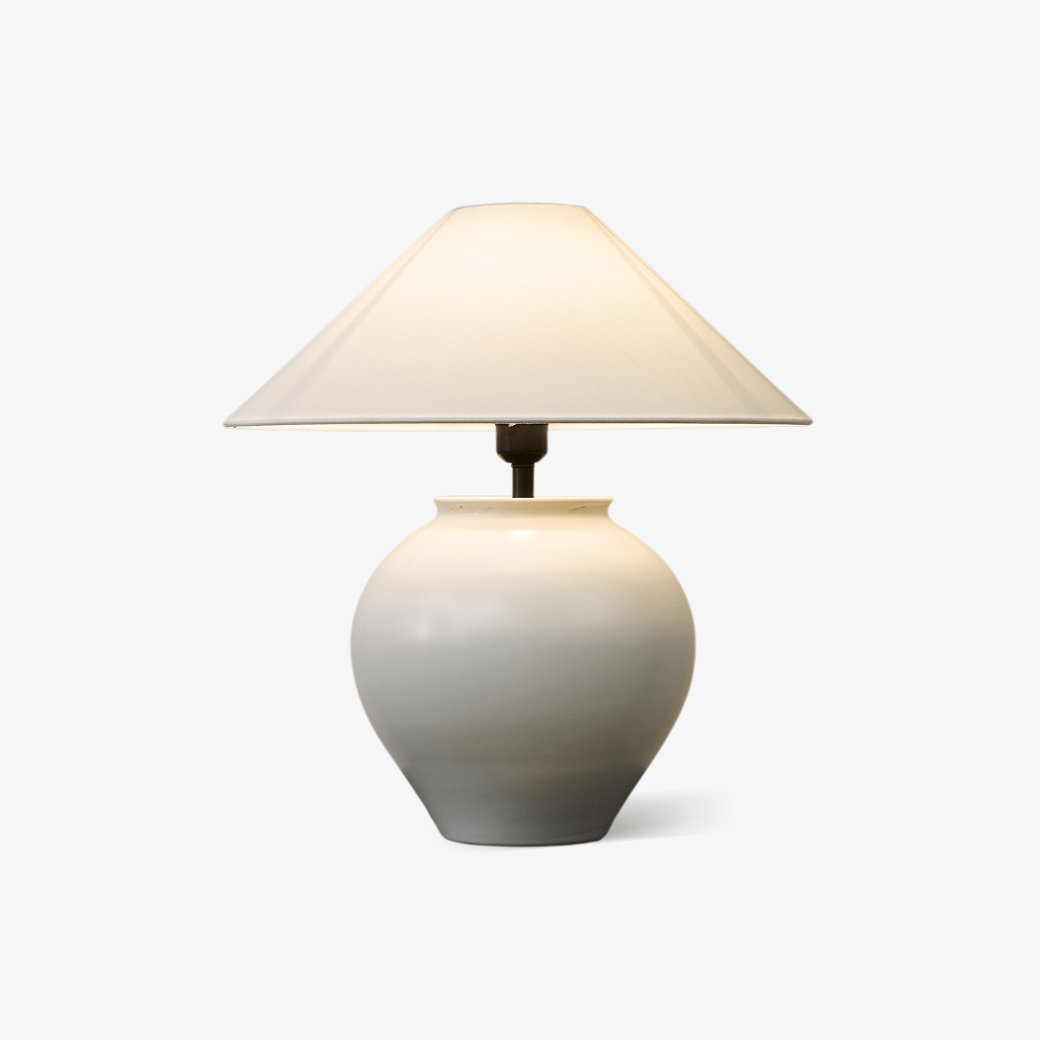 luma-ceramic-table-lamp-anzaz-White-1