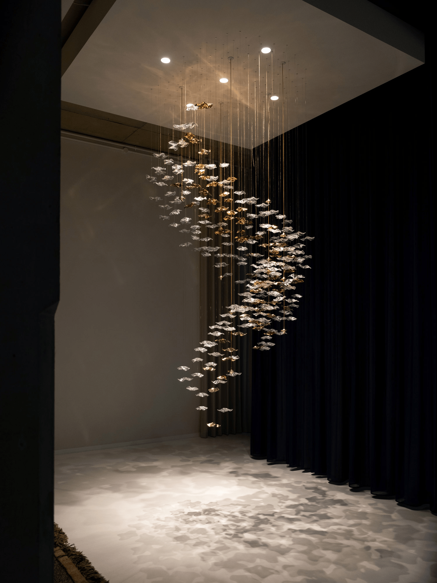 sand-sea-stair-chandelier-anzaz-Clear & Gold-9