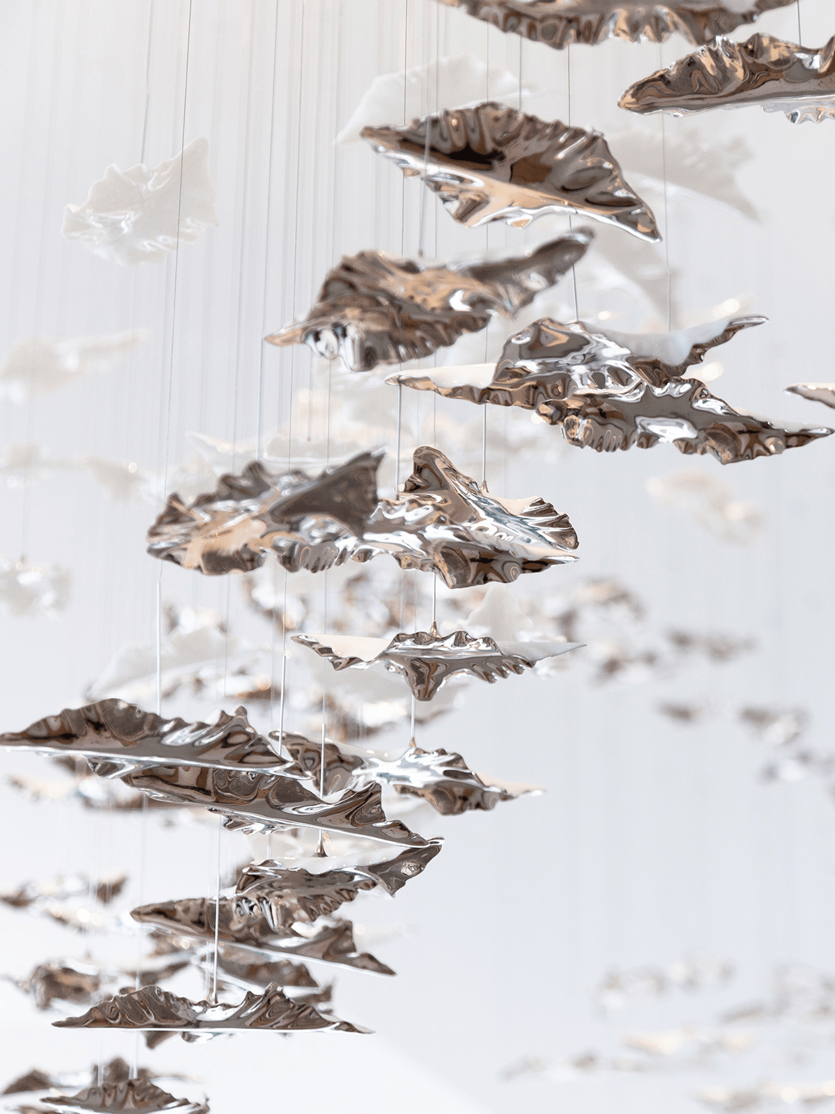 leaf-twisted-sculptural-chandelier-anzaz-No Ceiling Plate-6