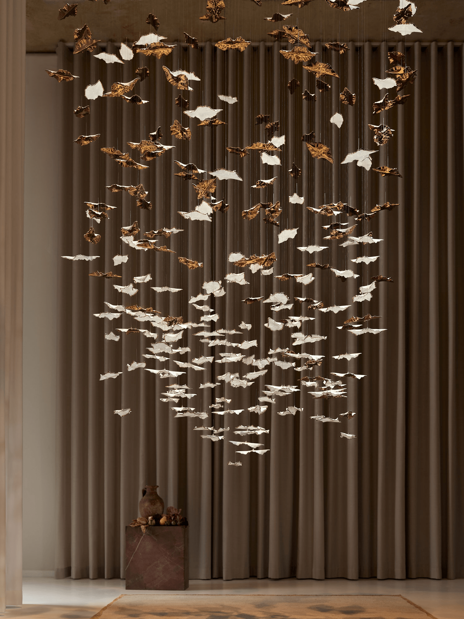leaf-twisted-sculptural-chandelier-anzaz--17