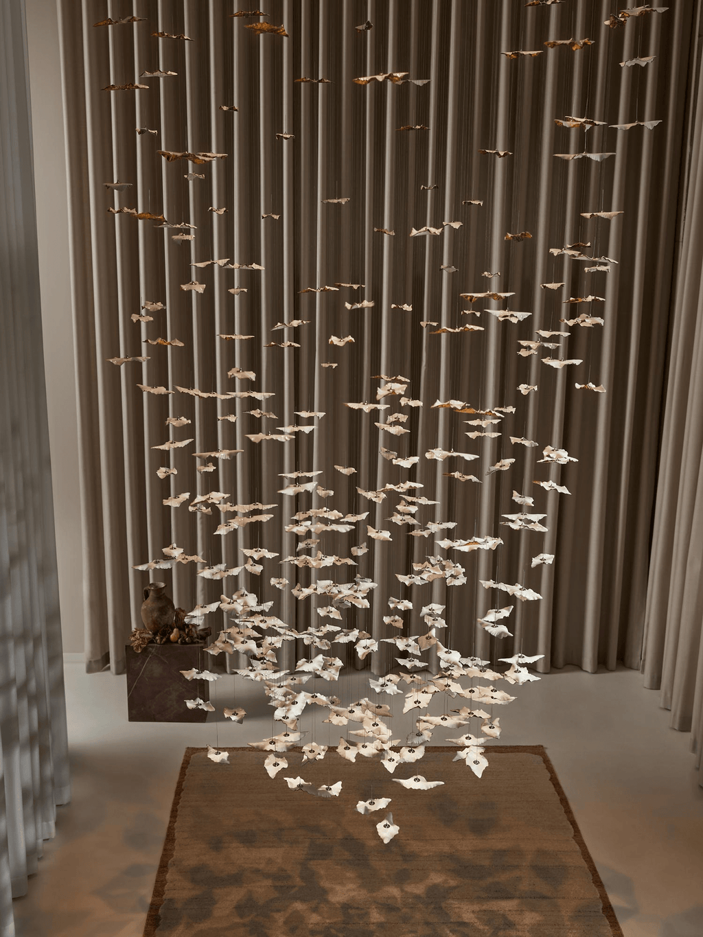 leaf-twisted-sculptural-chandelier-anzaz--21