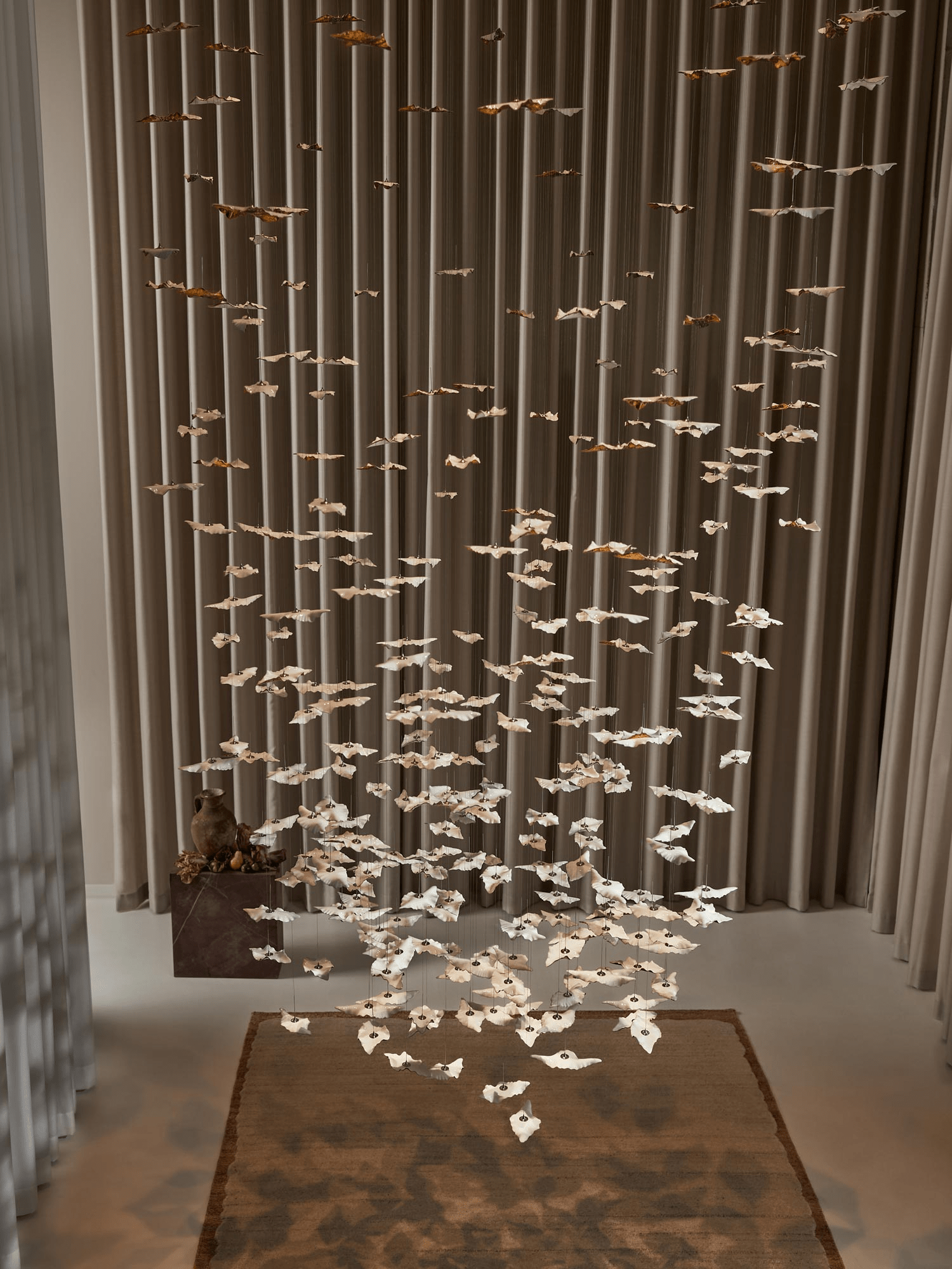 leaf-twisted-sculptural-chandelier-anzaz--21