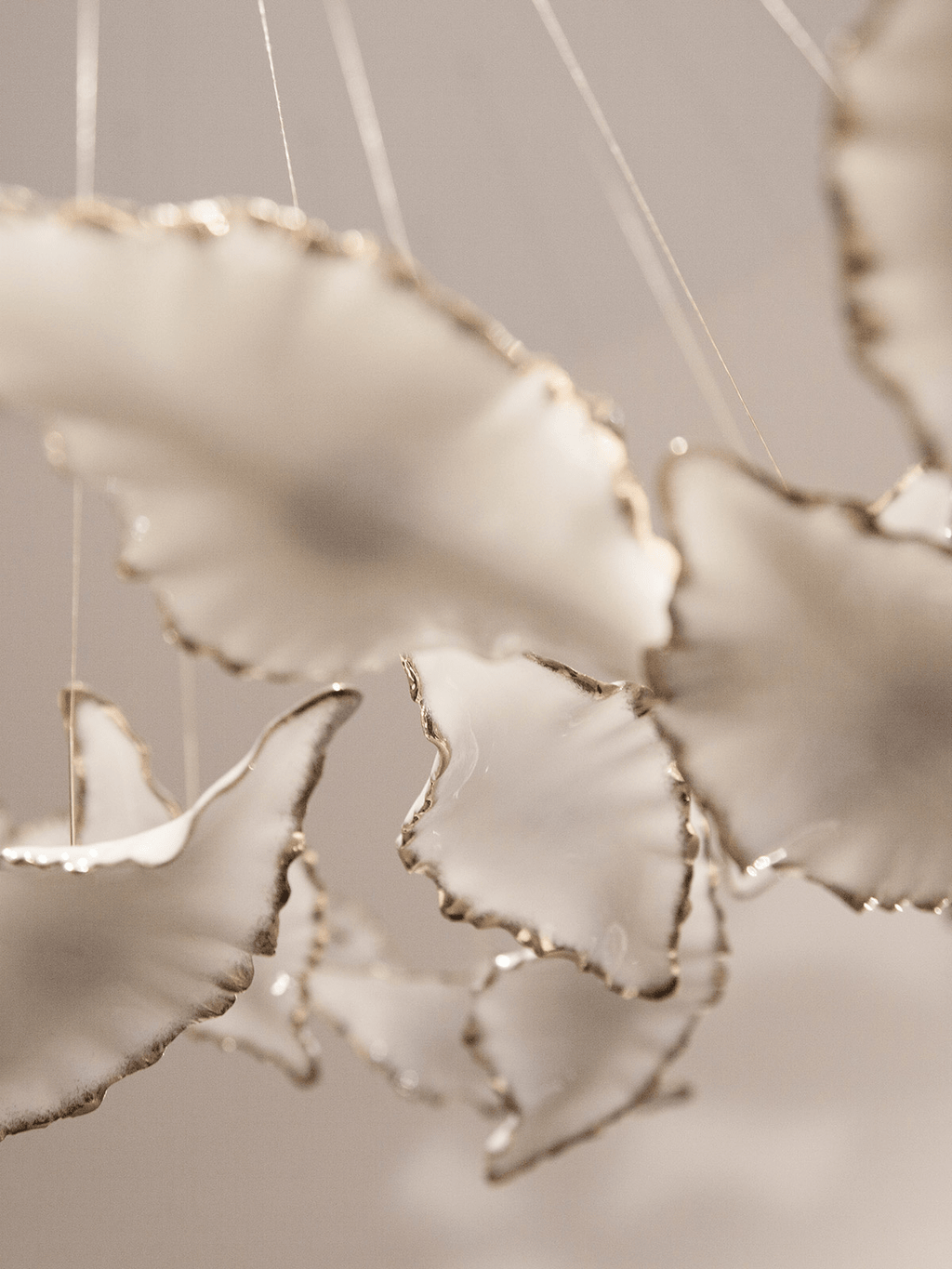 leaf-twisted-sculptural-chandelier-anzaz--8