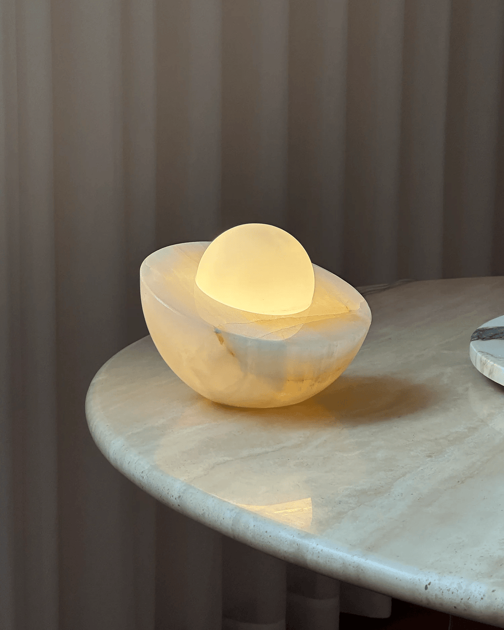 halo-pebble-stone-table-lamp-anzaz-White-3