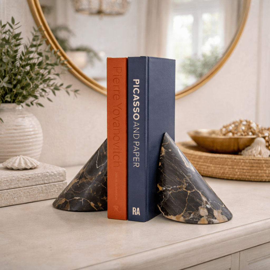 sculpted-marble-bookends-anzaz-Black with gold-2