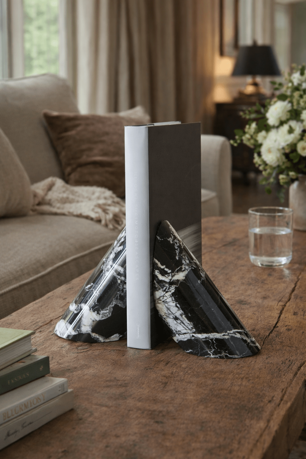 sculpted-marble-bookends-anzaz--17