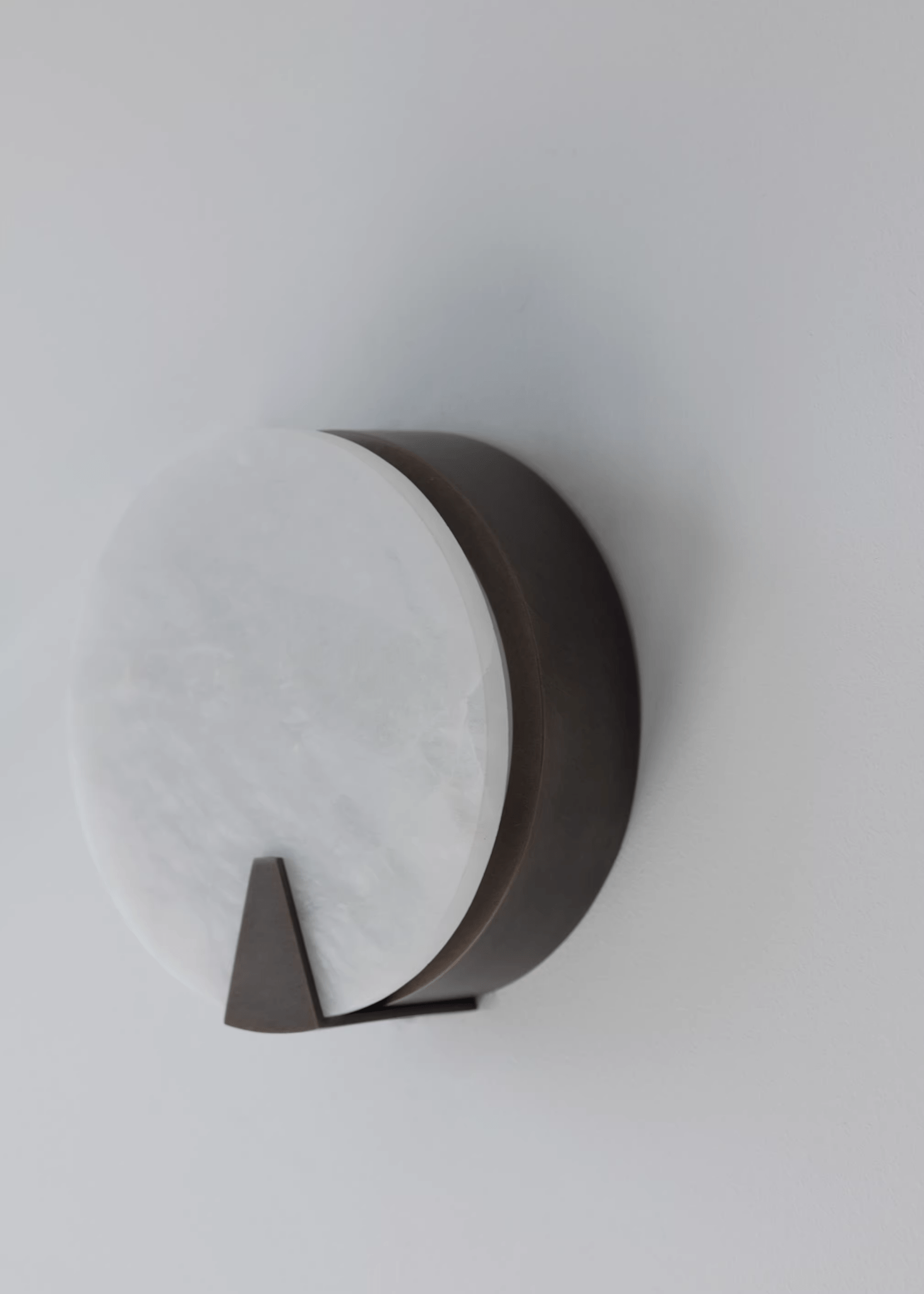solaris-halo-alabaster-wall-light-anzaz--15