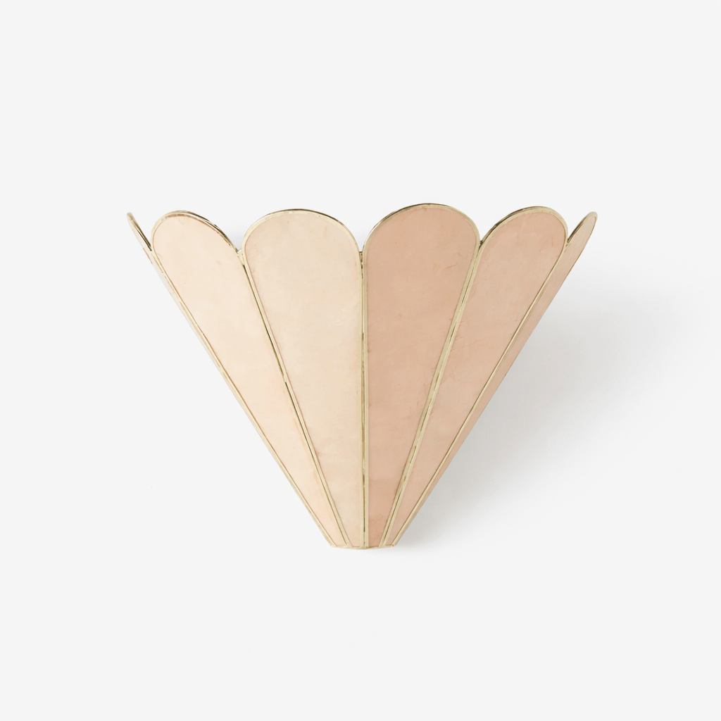 mica-shell-petal-wall-lamp-anzaz-White shell-1