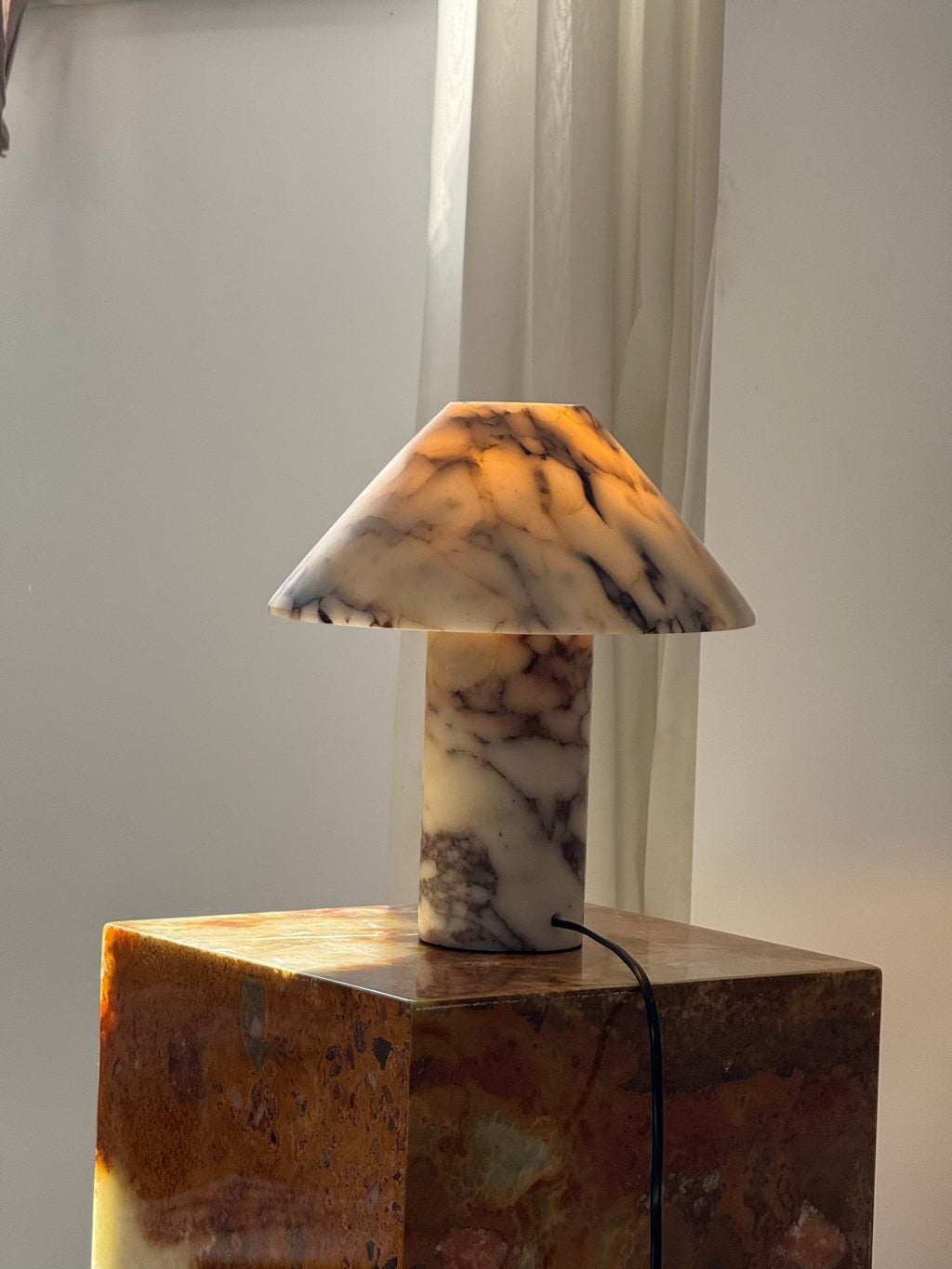 marbelle-onyx-table-lamp-anzaz--36