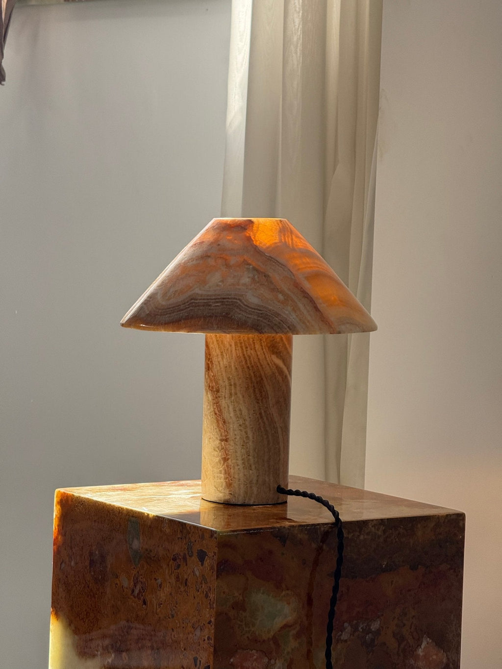 marbelle-onyx-table-lamp-anzaz--29