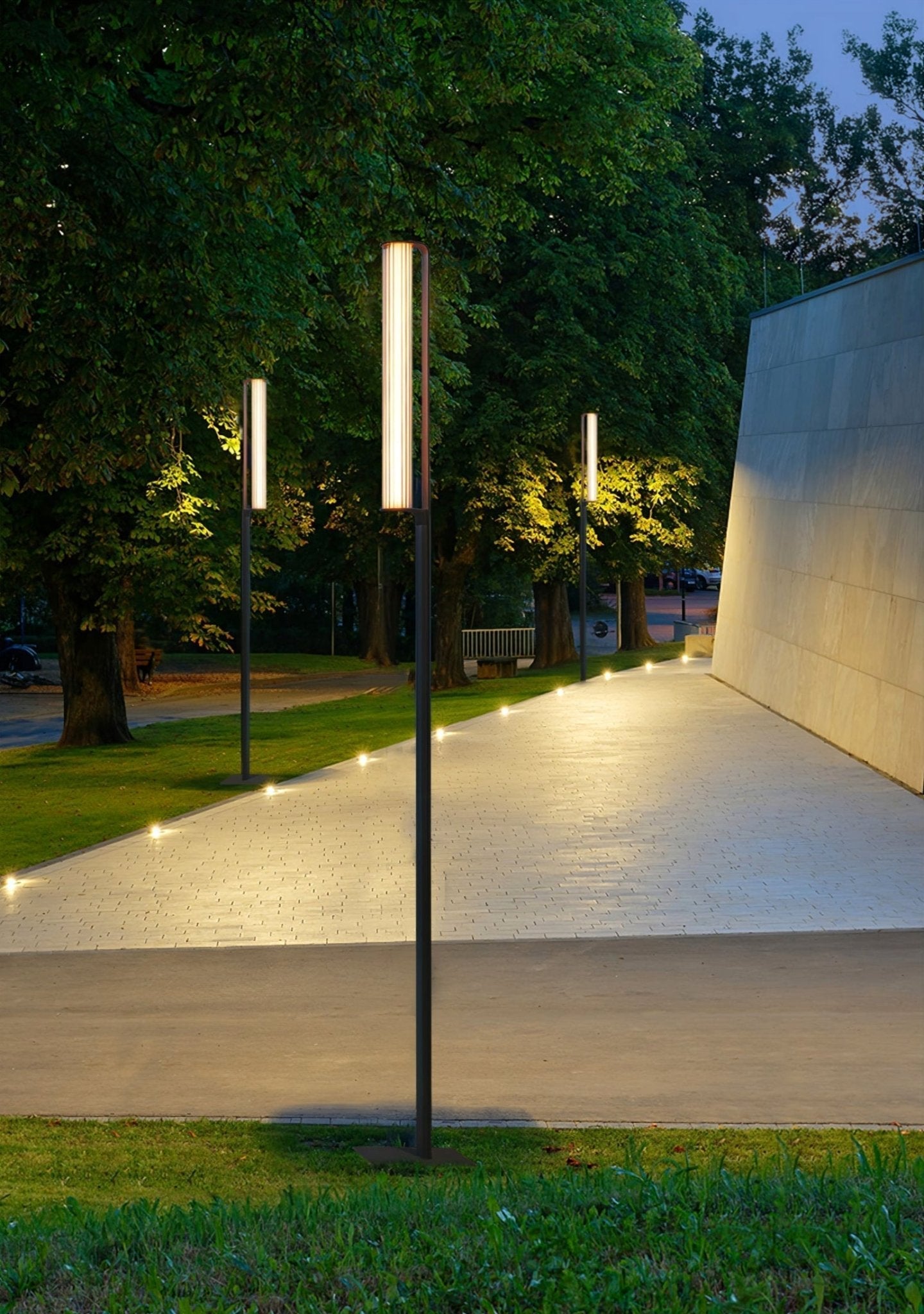 lumo-arc-outdoor-post-lamp-anzaz--20