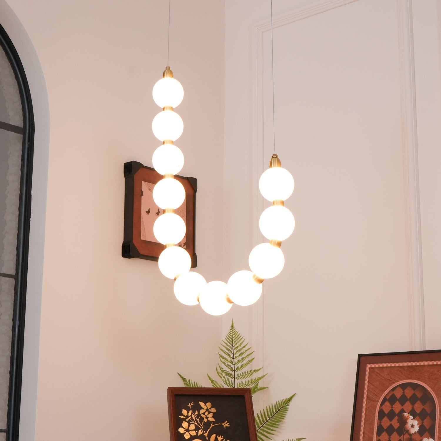 pearl-necklace-chandelier-anzaz--62