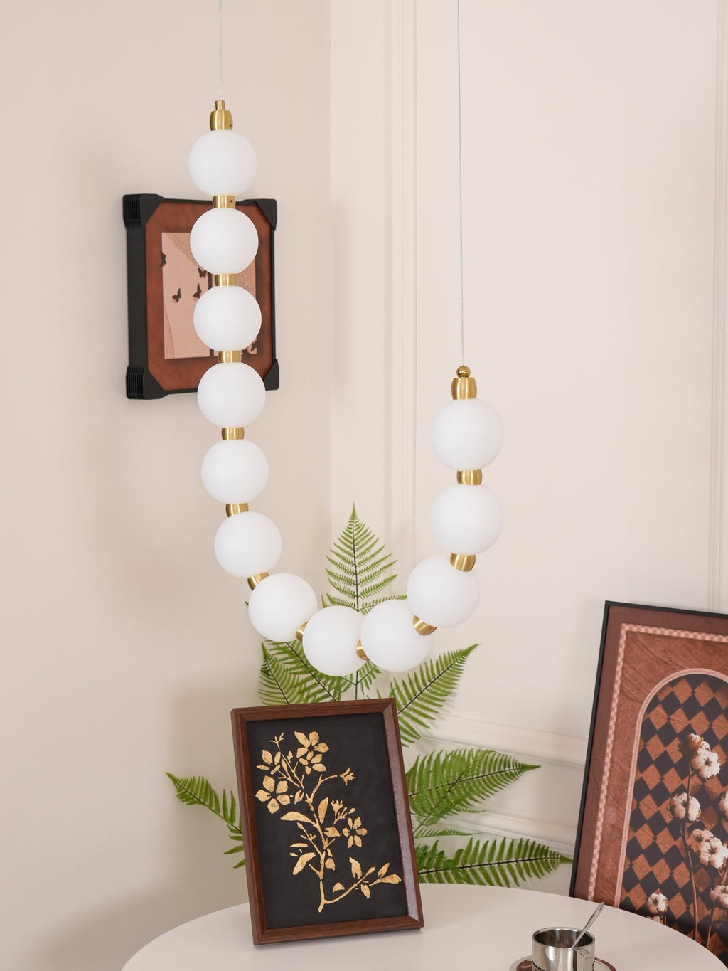pearl-necklace-chandelier-anzaz--58