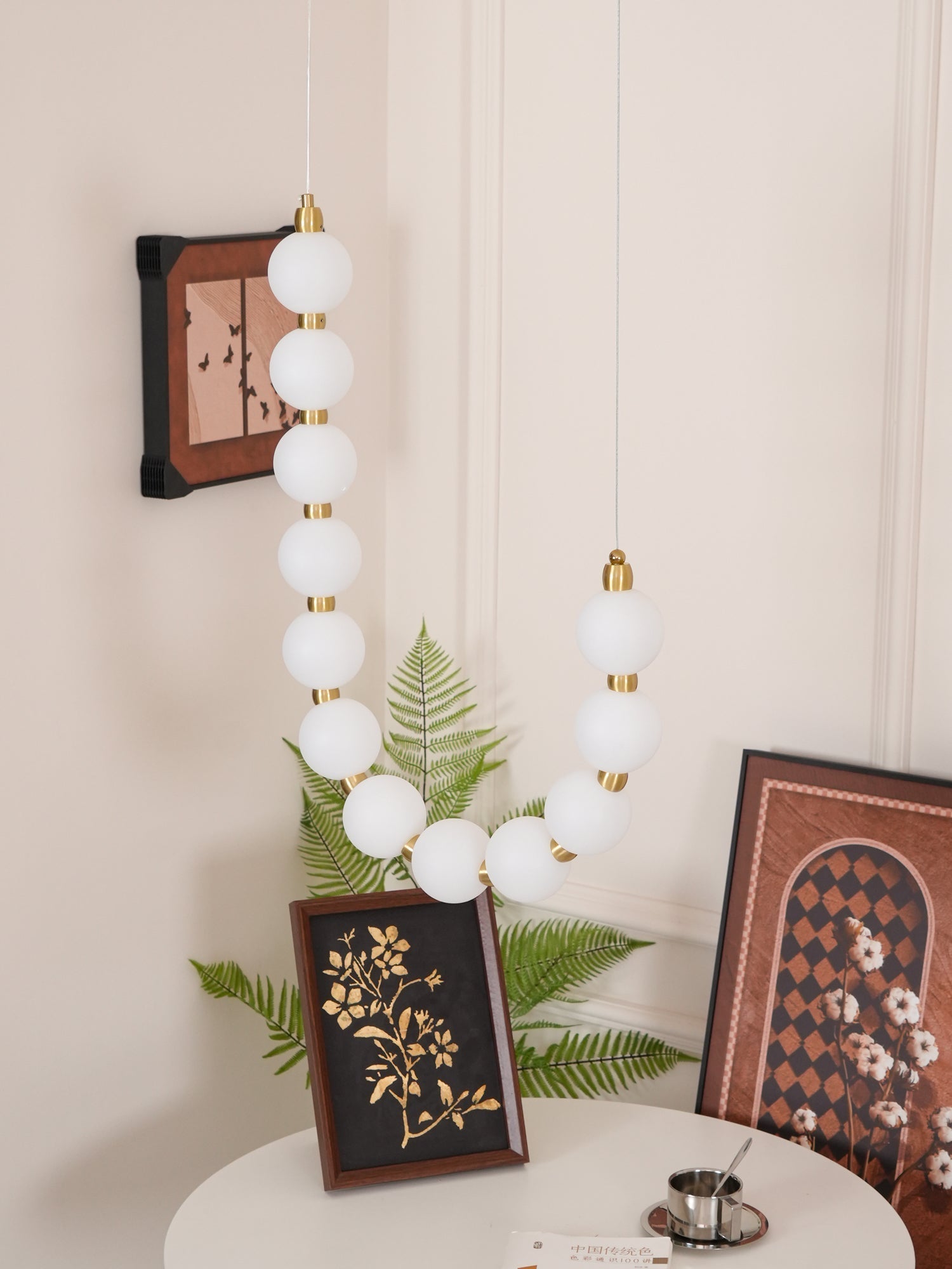 pearl-necklace-chandelier-anzaz--63