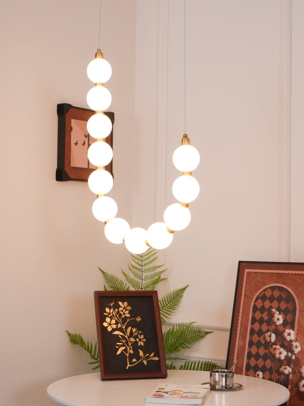 pearl-necklace-chandelier-anzaz--66
