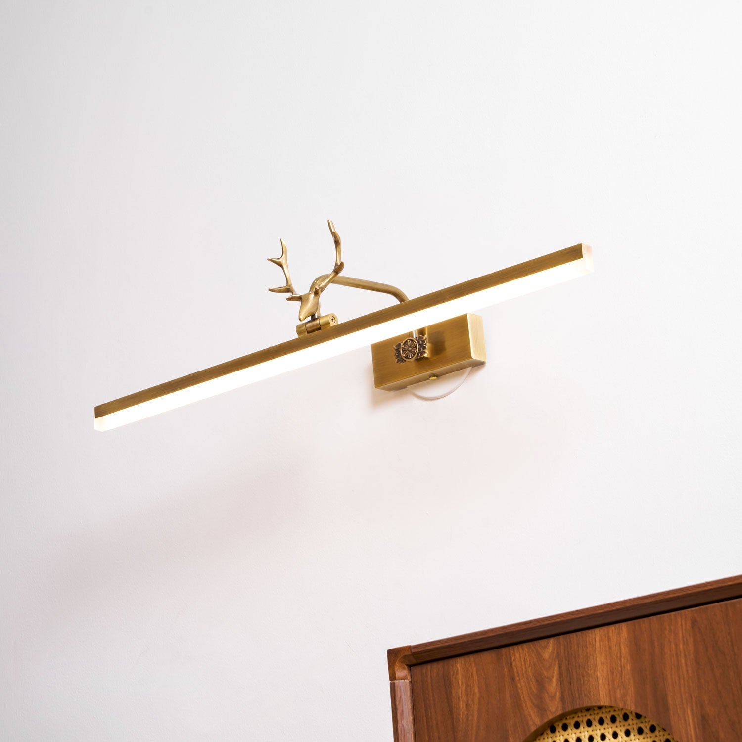 adelaide-antler-wall-lamp-anzaz--49