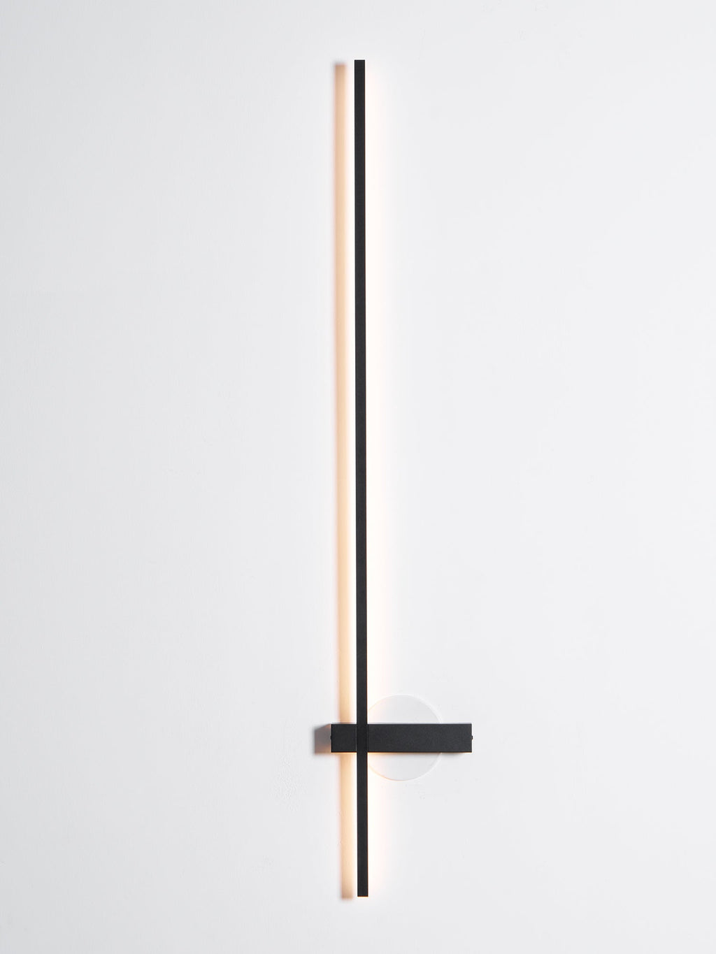 adeline-linear-rechargeable-sconce-anzaz--33