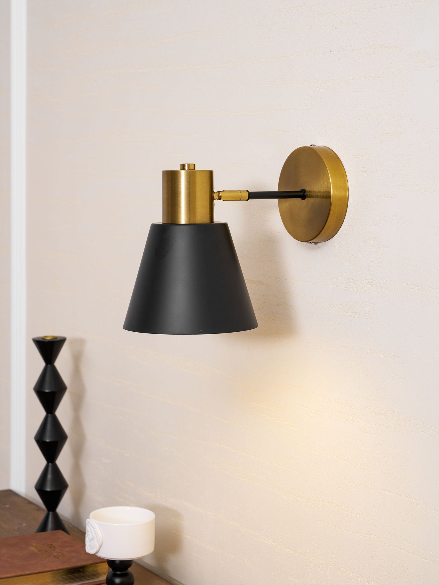 adjustable-armed-wall-lamp-anzaz--12