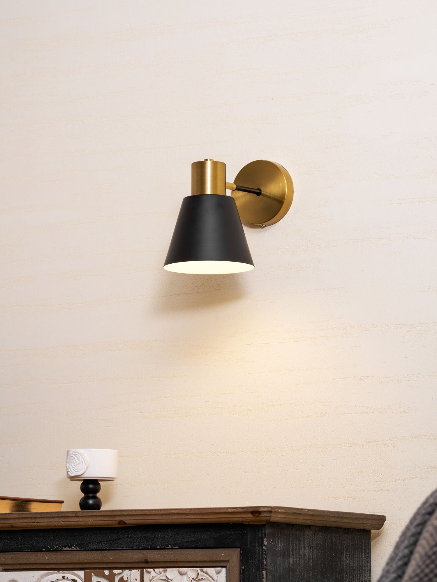 adjustable-armed-wall-lamp-anzaz--19