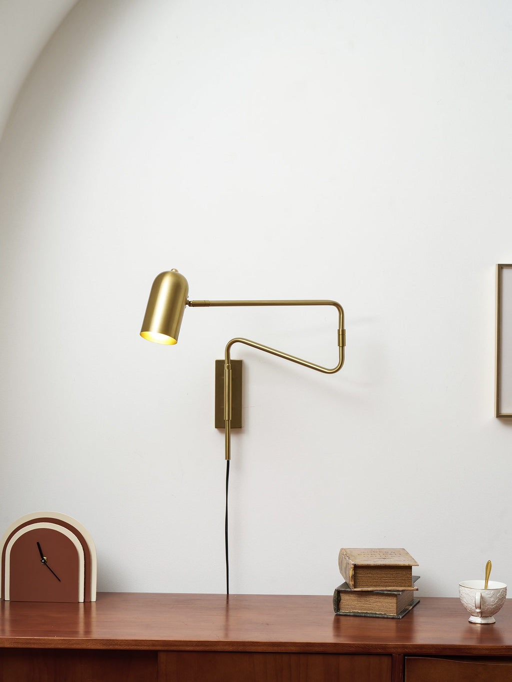 adjustable-arm-plug-in-wall-lamp-anzaz--21