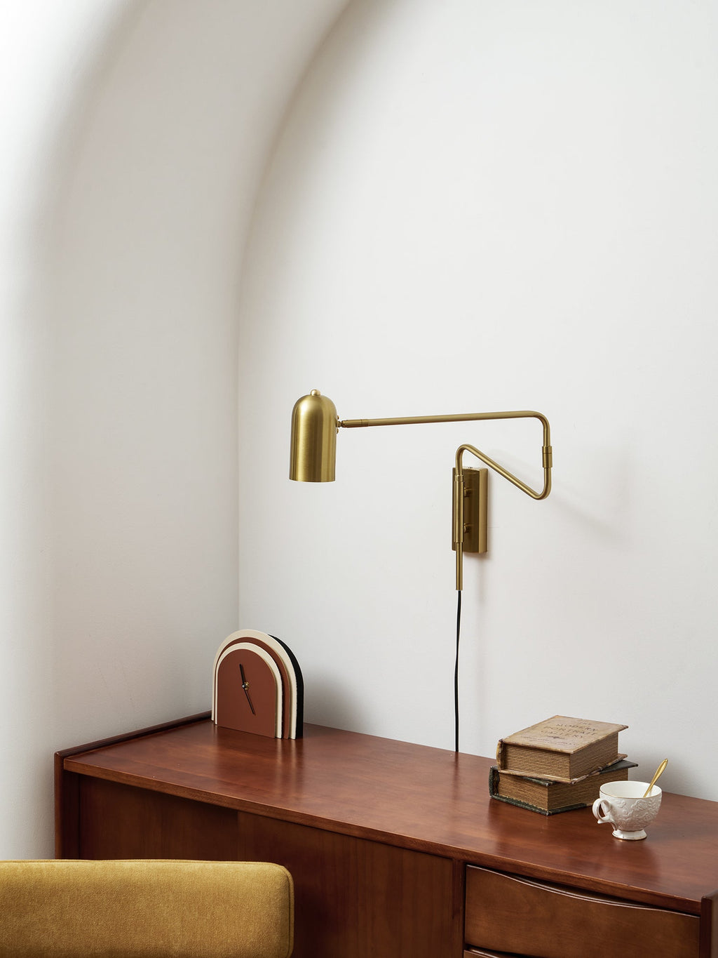 adjustable-arm-plug-in-wall-lamp-anzaz--22