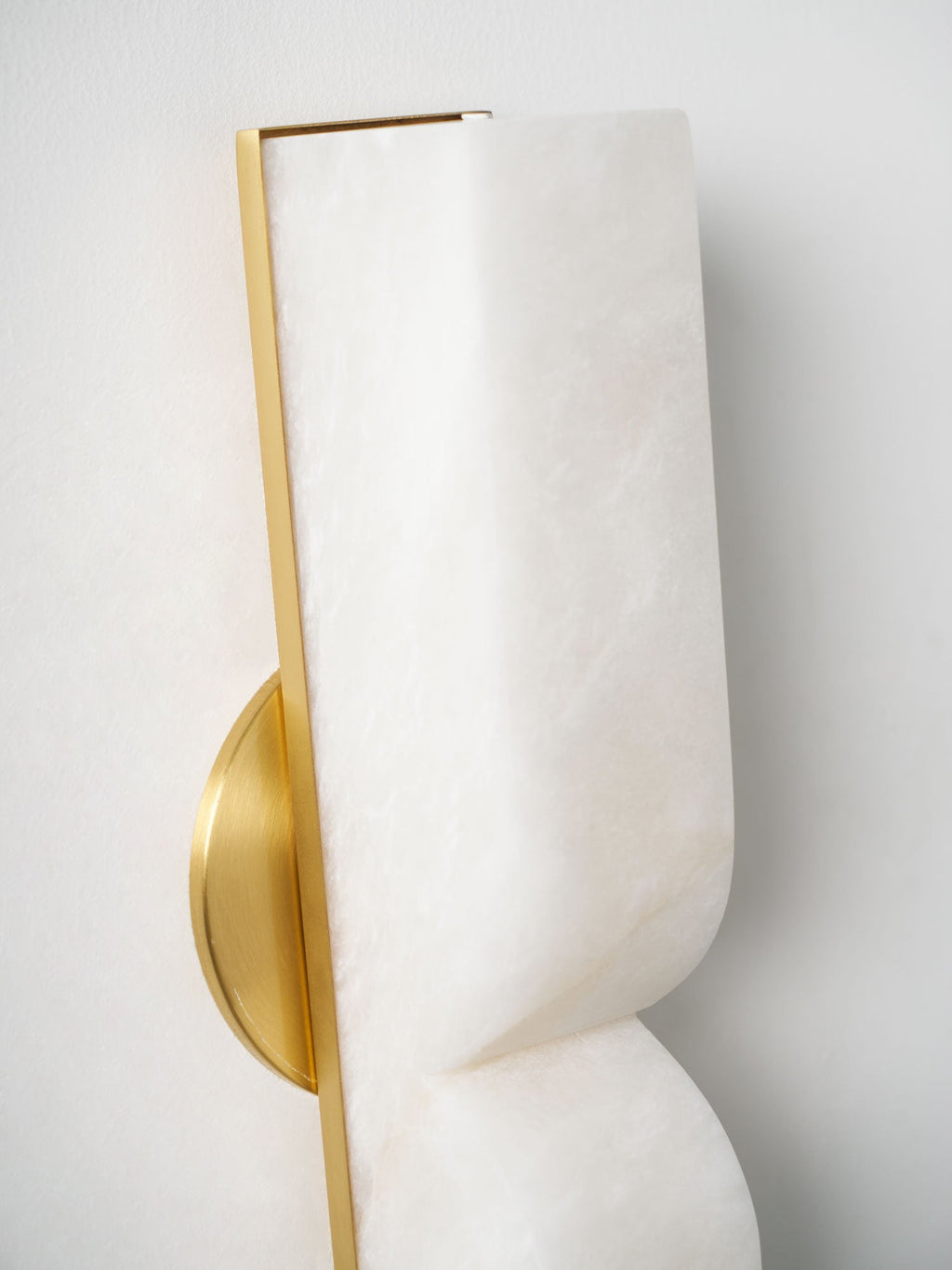 alabaster-essence-plug-in-wall-sconce-anzaz--75