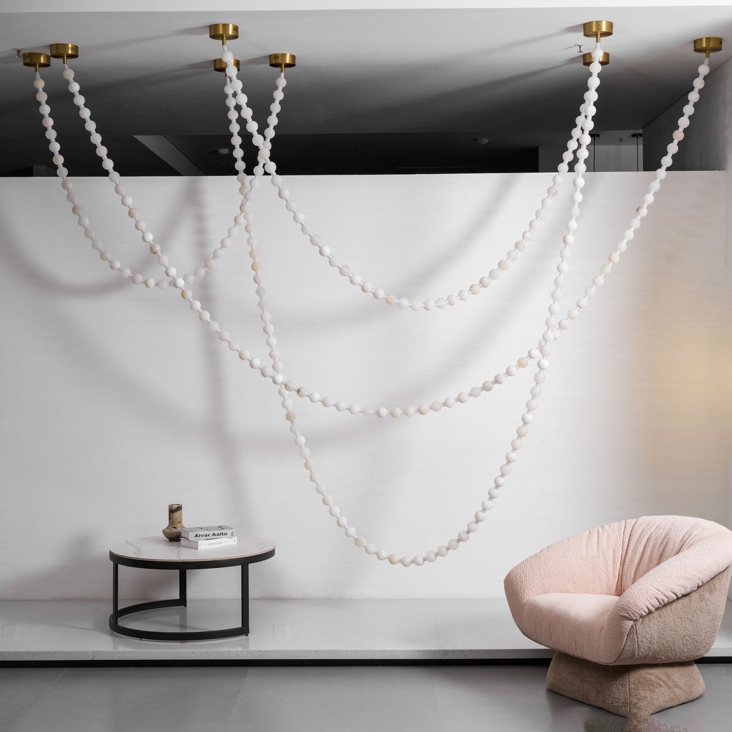 alabaster-pearl-necklace-chandelier-anzaz--38