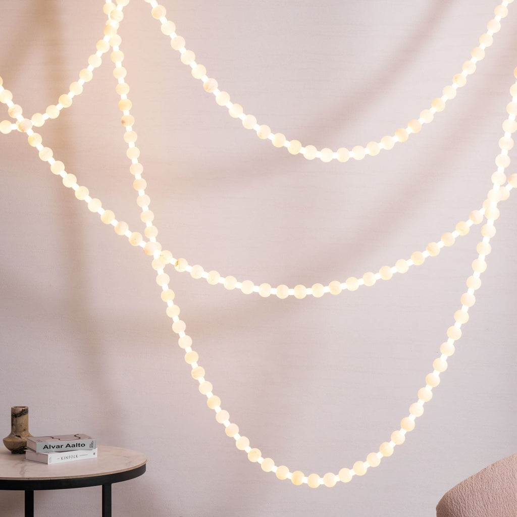 alabaster-pearl-necklace-chandelier-anzaz--27