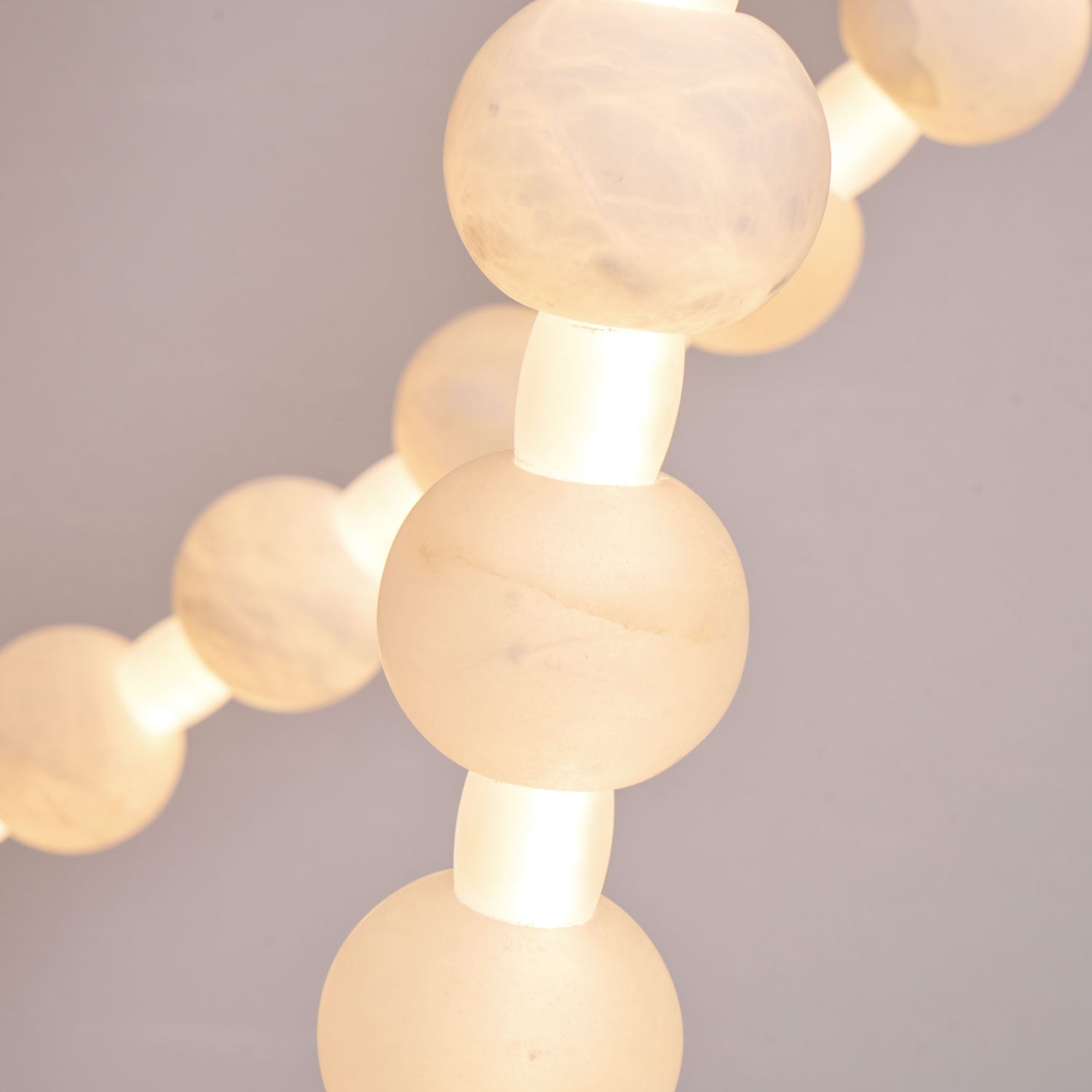 alabaster-pearl-necklace-chandelier-anzaz--32