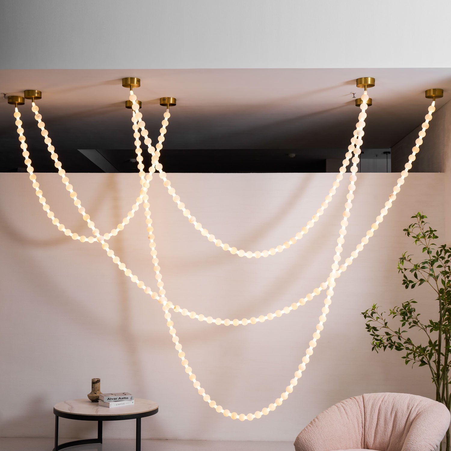 alabaster-pearl-necklace-chandelier-anzaz--30