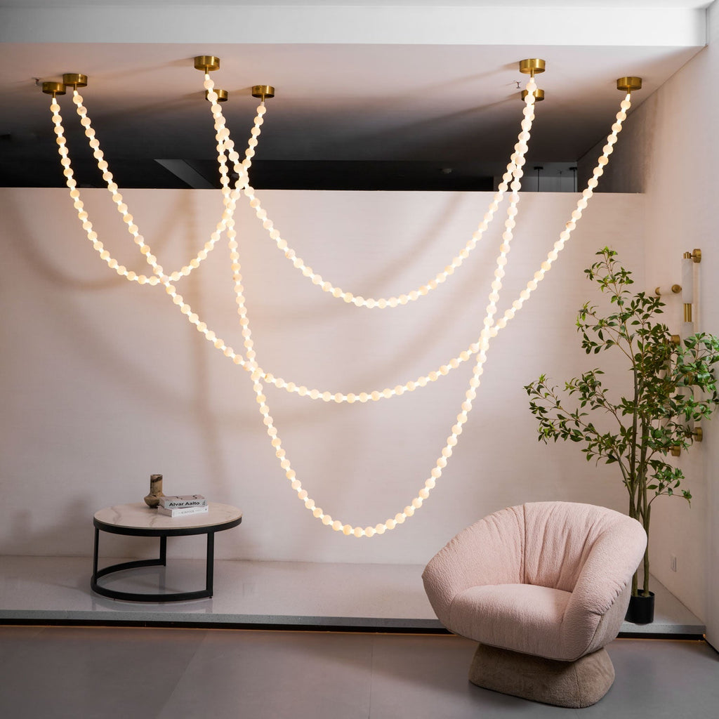 alabaster-pearl-necklace-chandelier-anzaz--33