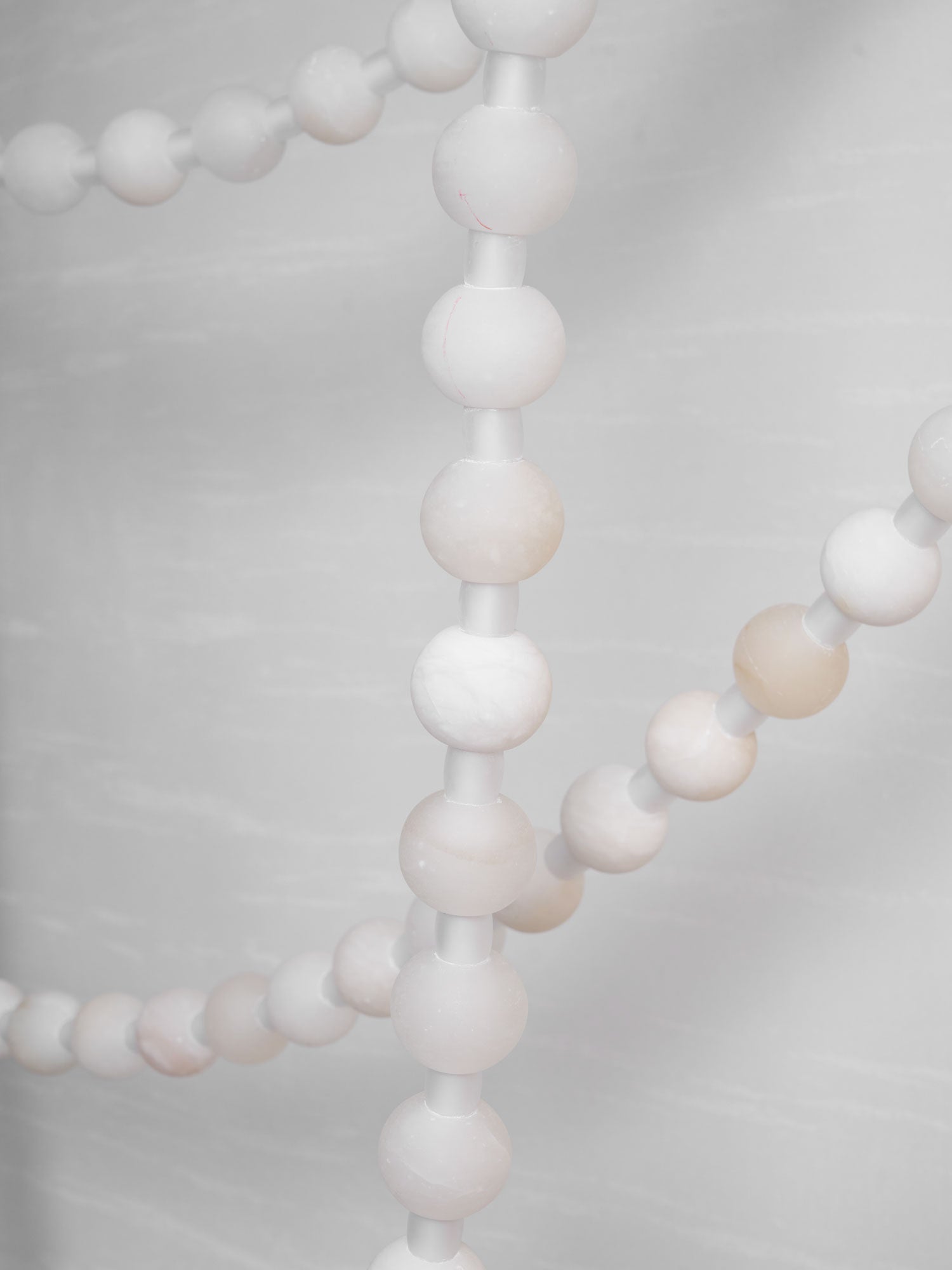 alabaster-pearl-necklace-chandelier-anzaz--24