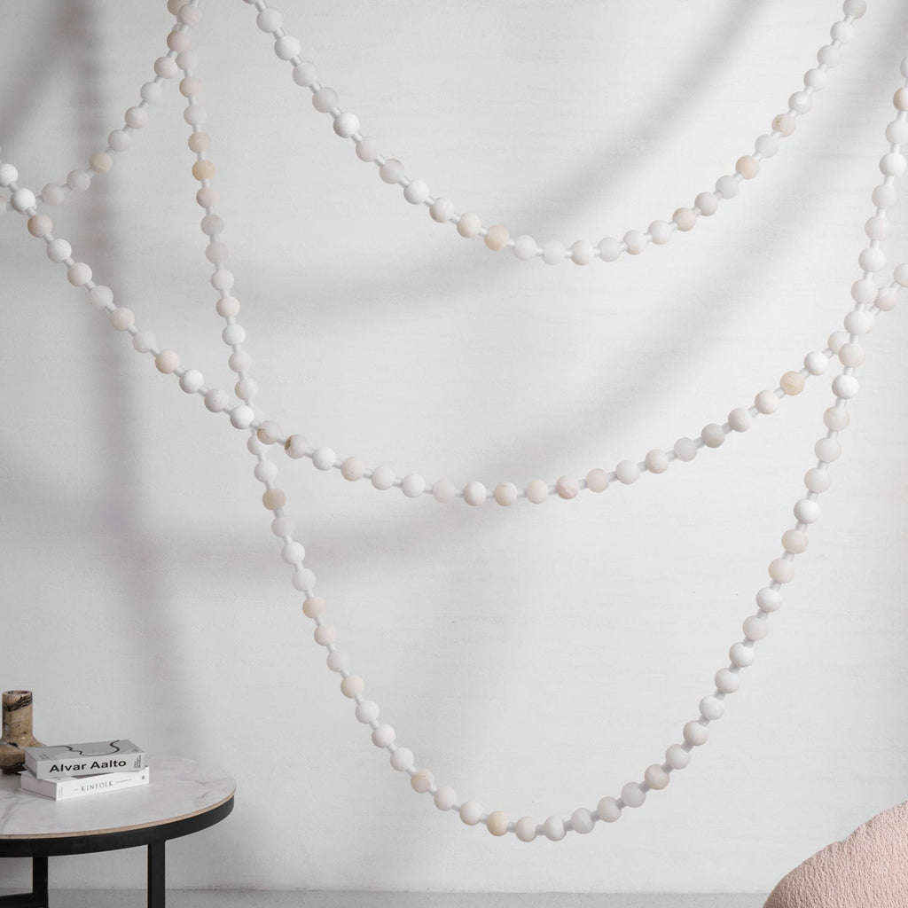 alabaster-pearl-necklace-chandelier-anzaz--23