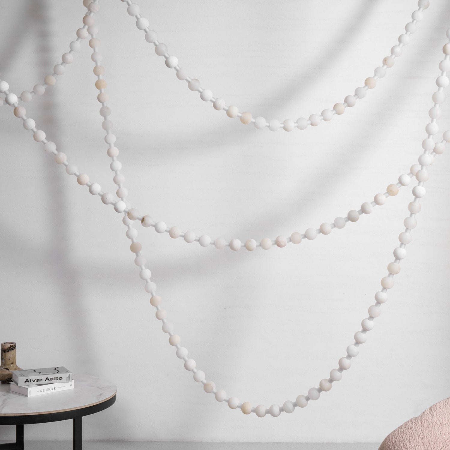 alabaster-pearl-necklace-chandelier-anzaz--23