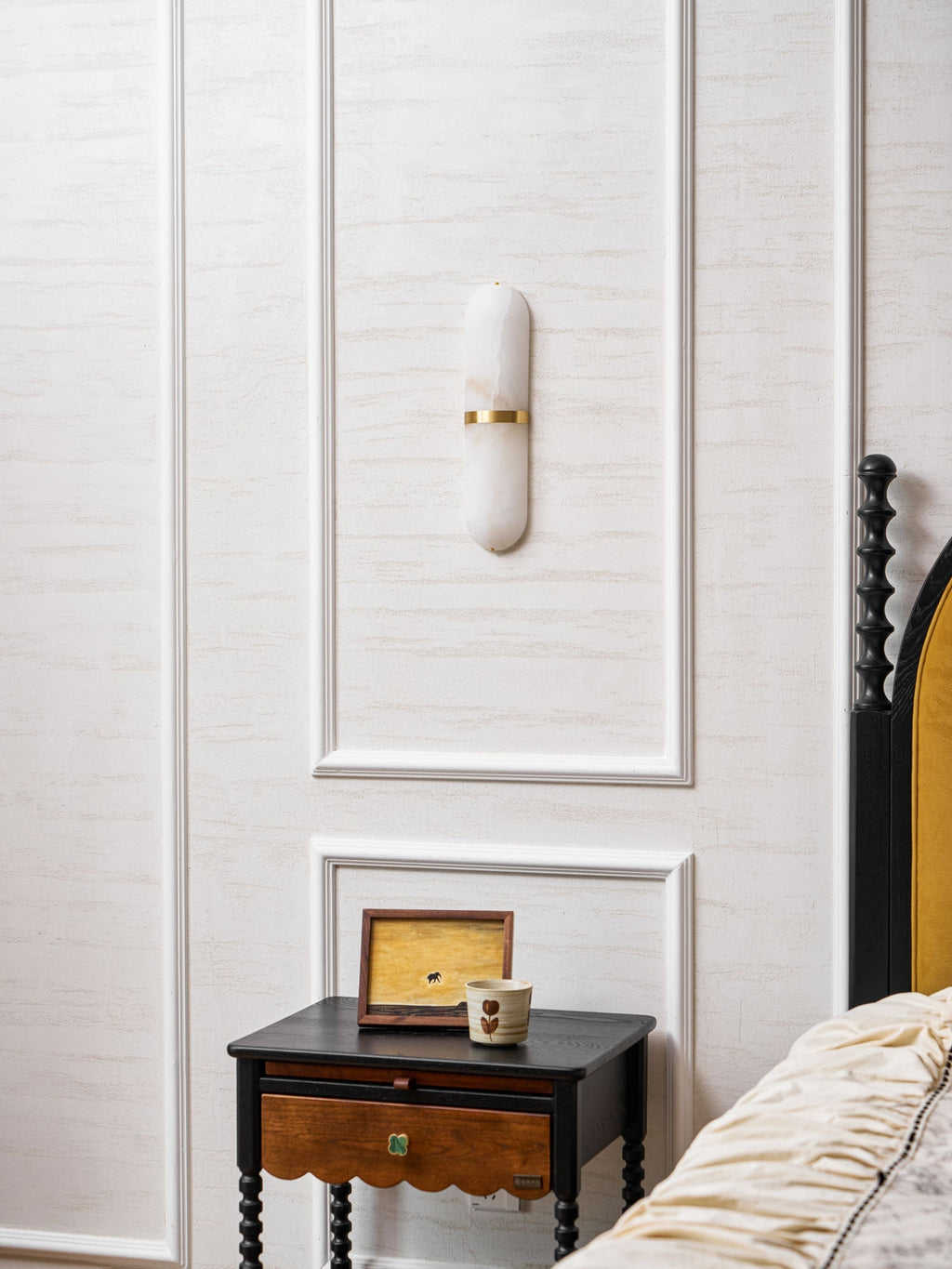 alabaster-pill-wall-light-anzaz--60