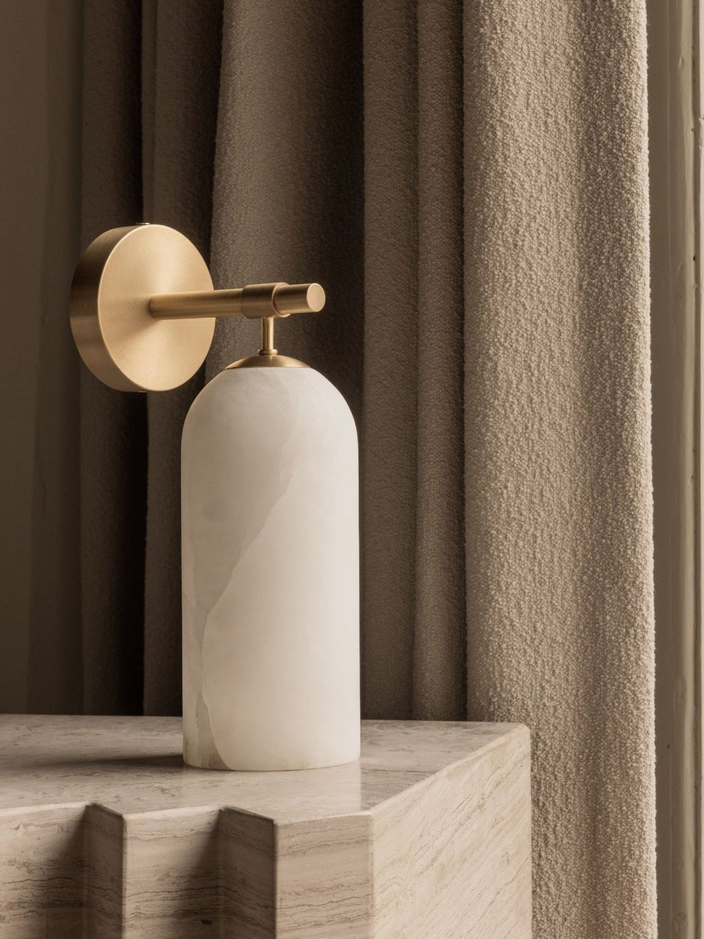 alabaster-pillar-wall-sconce-anzaz--16