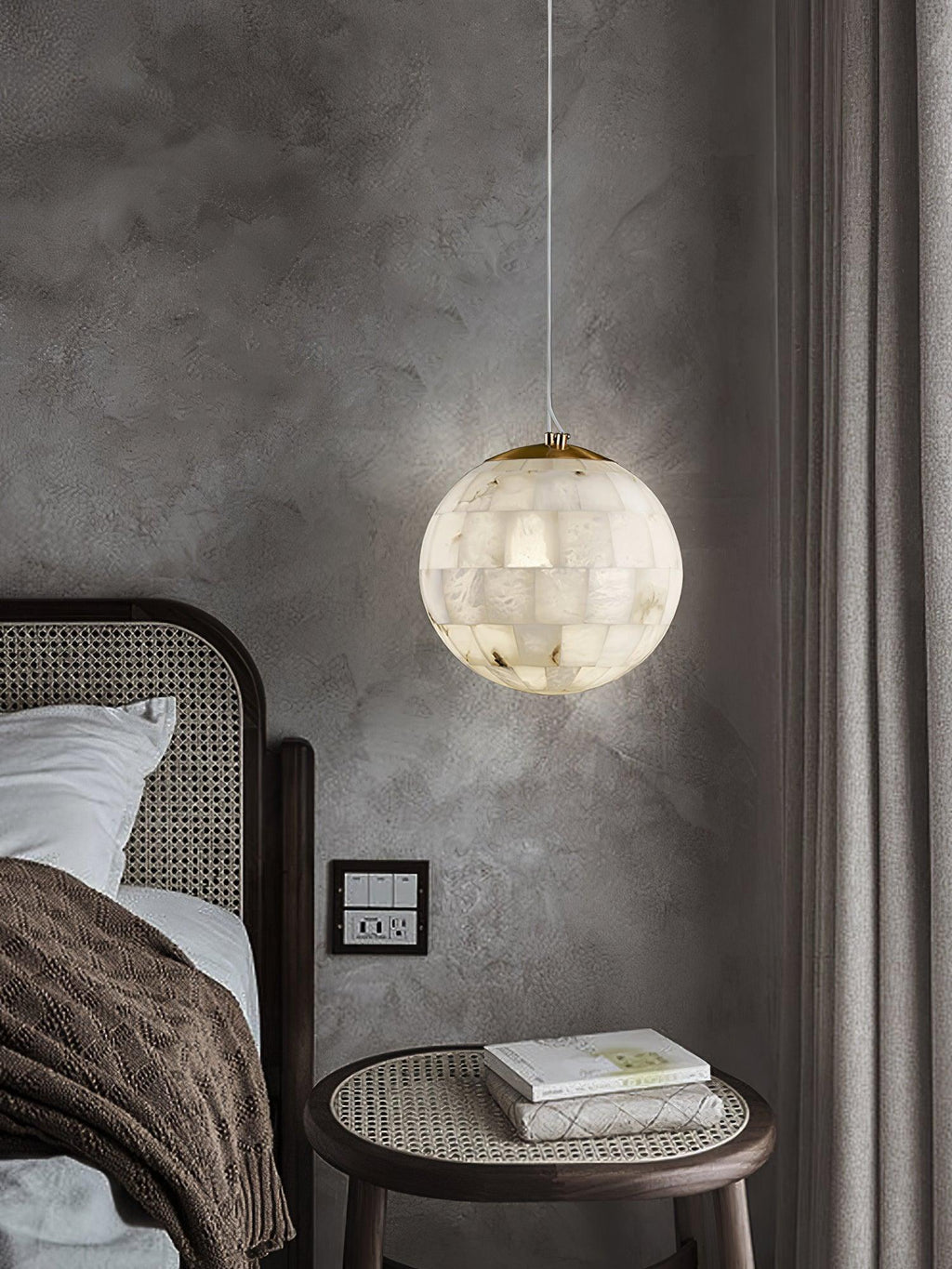 alabaster-ball-pendant-light-anzaz--9