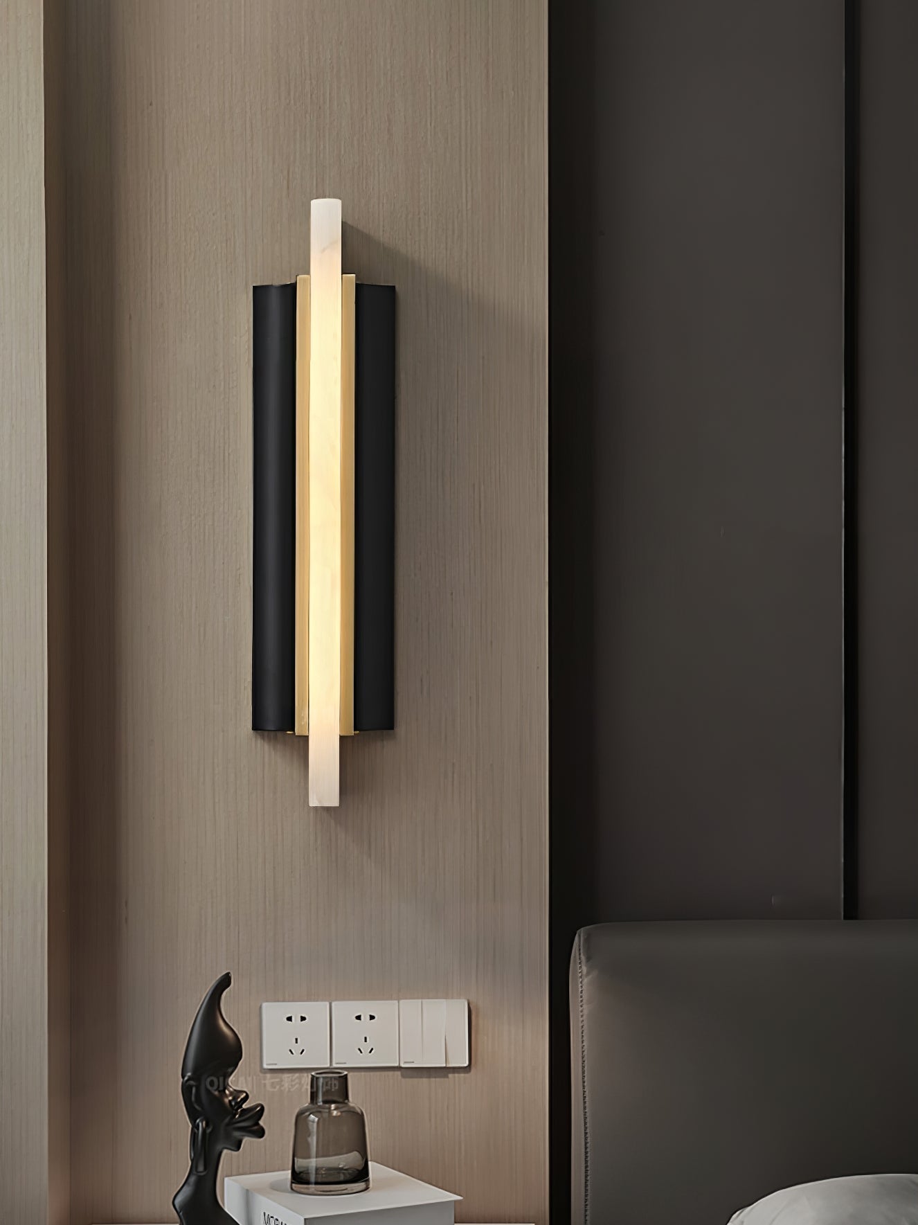 alabaster-blade-wall-sconce-anzaz--4