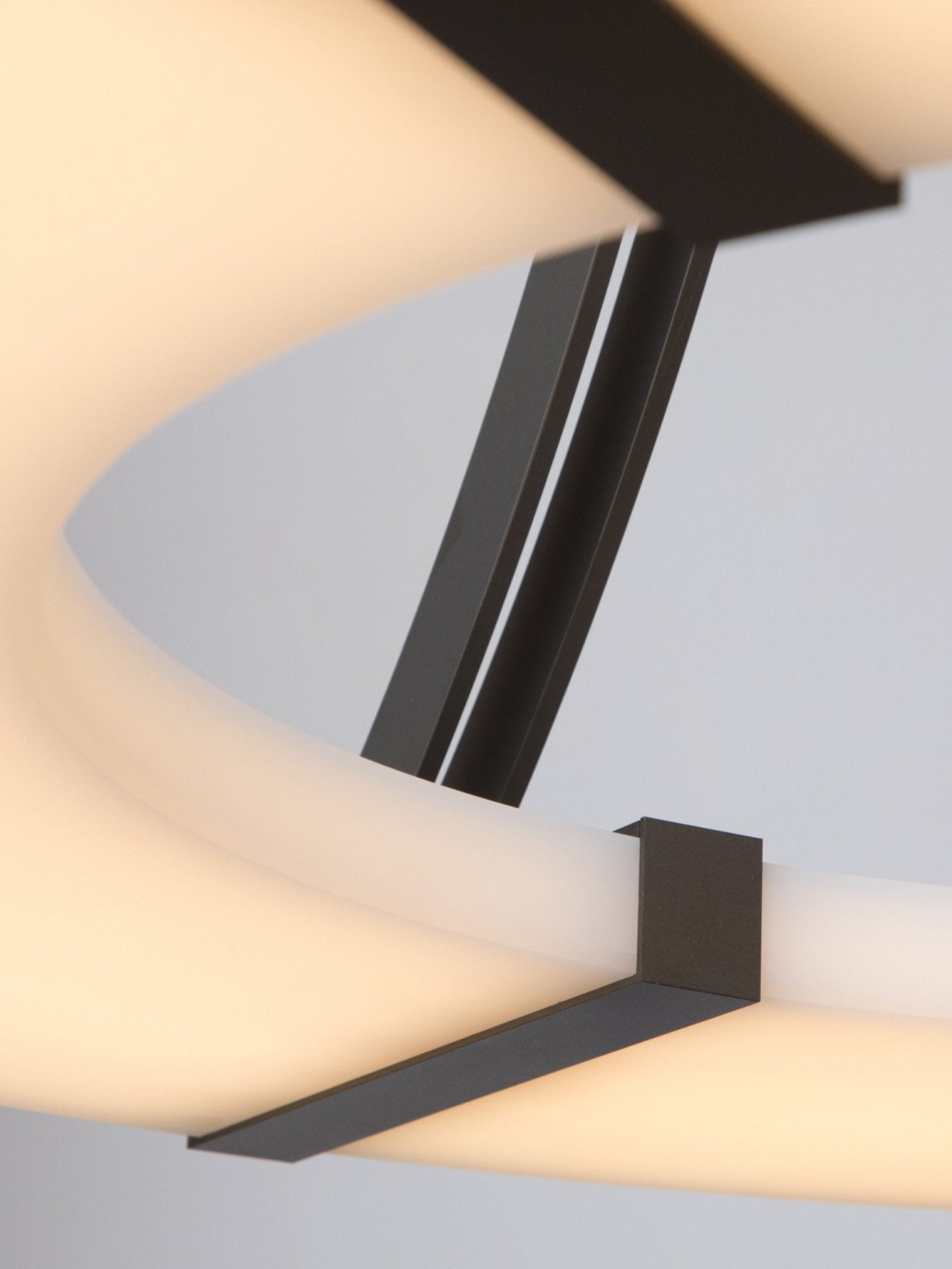 alabaster-halo-pendant-light-anzaz--29