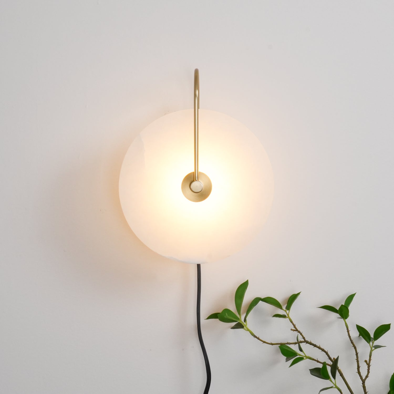 alabaster-led-plug-in-wall-lamp-anzaz--61