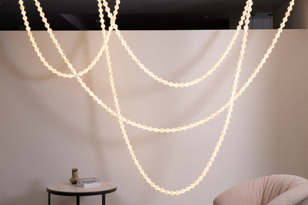 alabaster-pearl-necklace-chandelier-anzaz--16