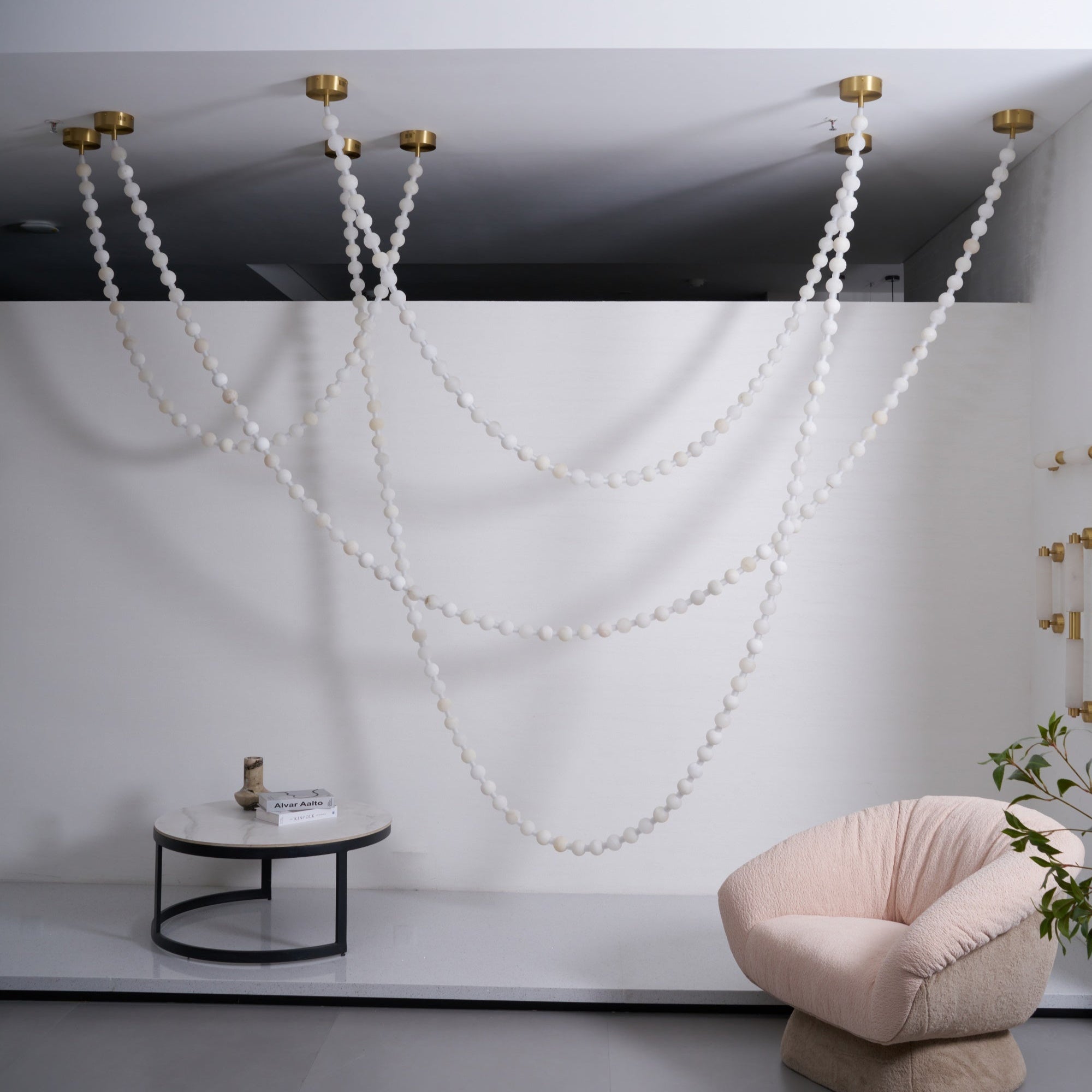 alabaster-pearl-necklace-chandelier-anzaz--7