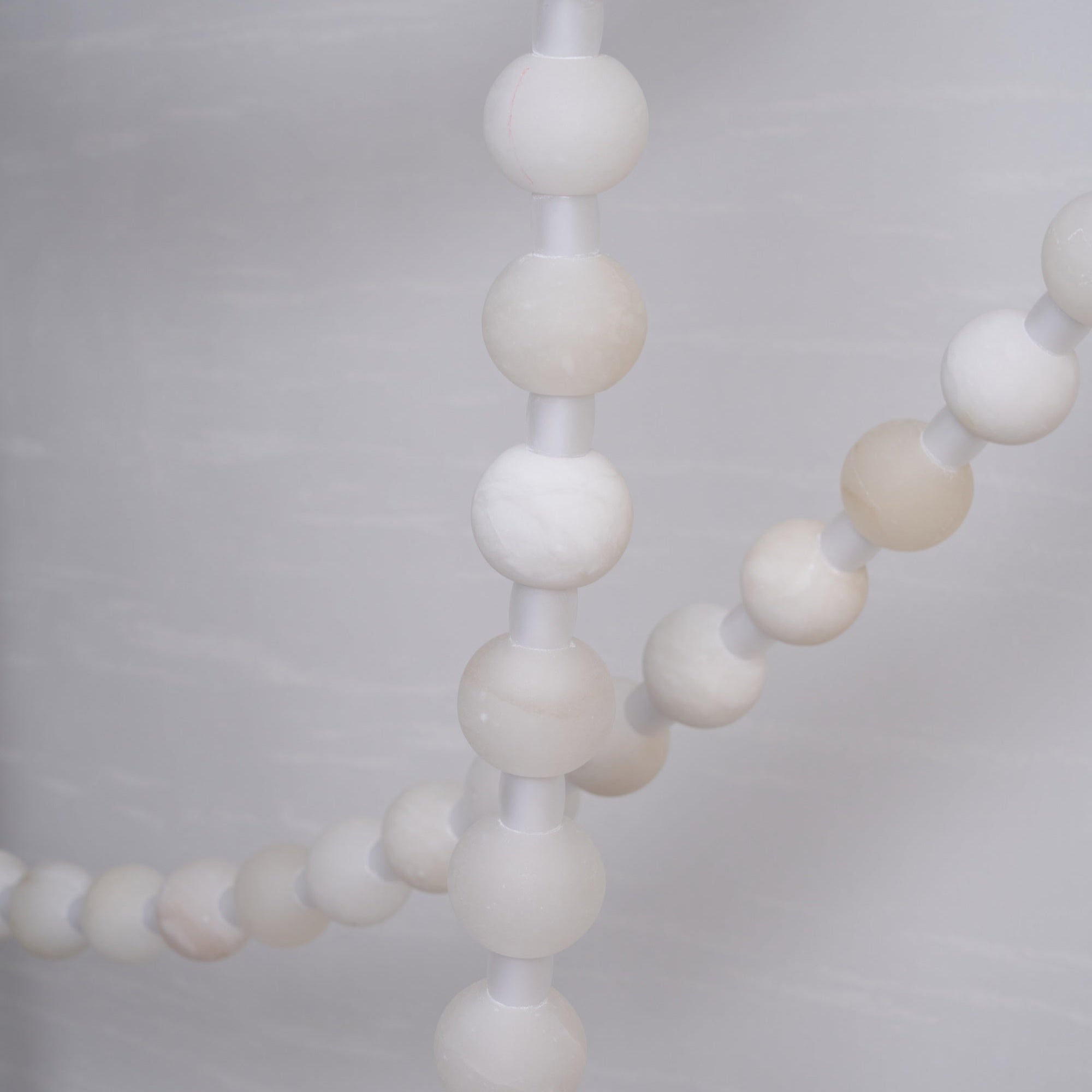alabaster-pearl-necklace-chandelier-anzaz--10