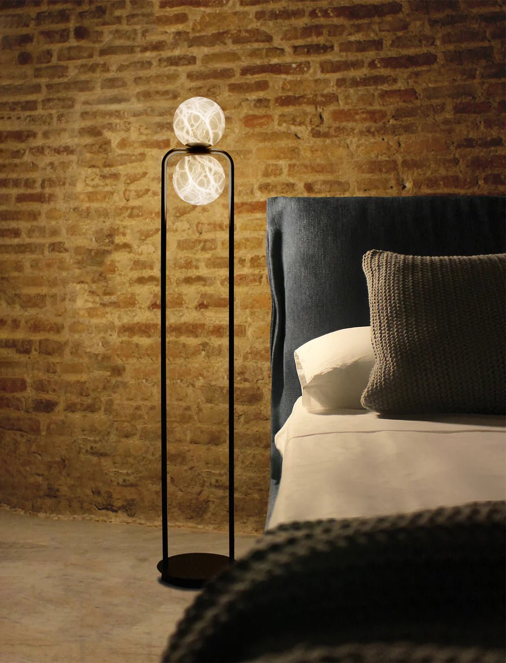 alabaster-tribeca-floor-lamp-anzaz-Black & White-6